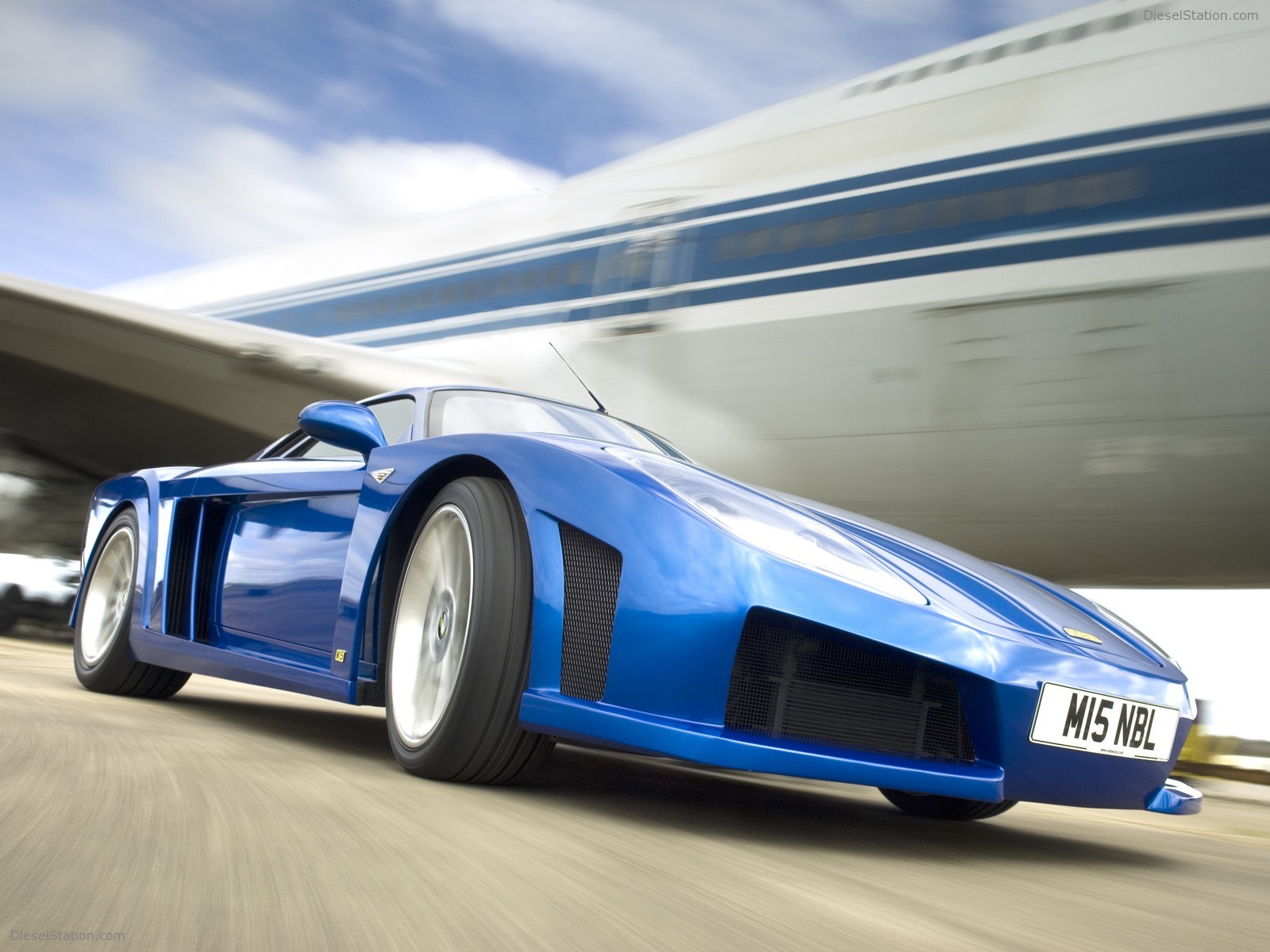 Noble M15