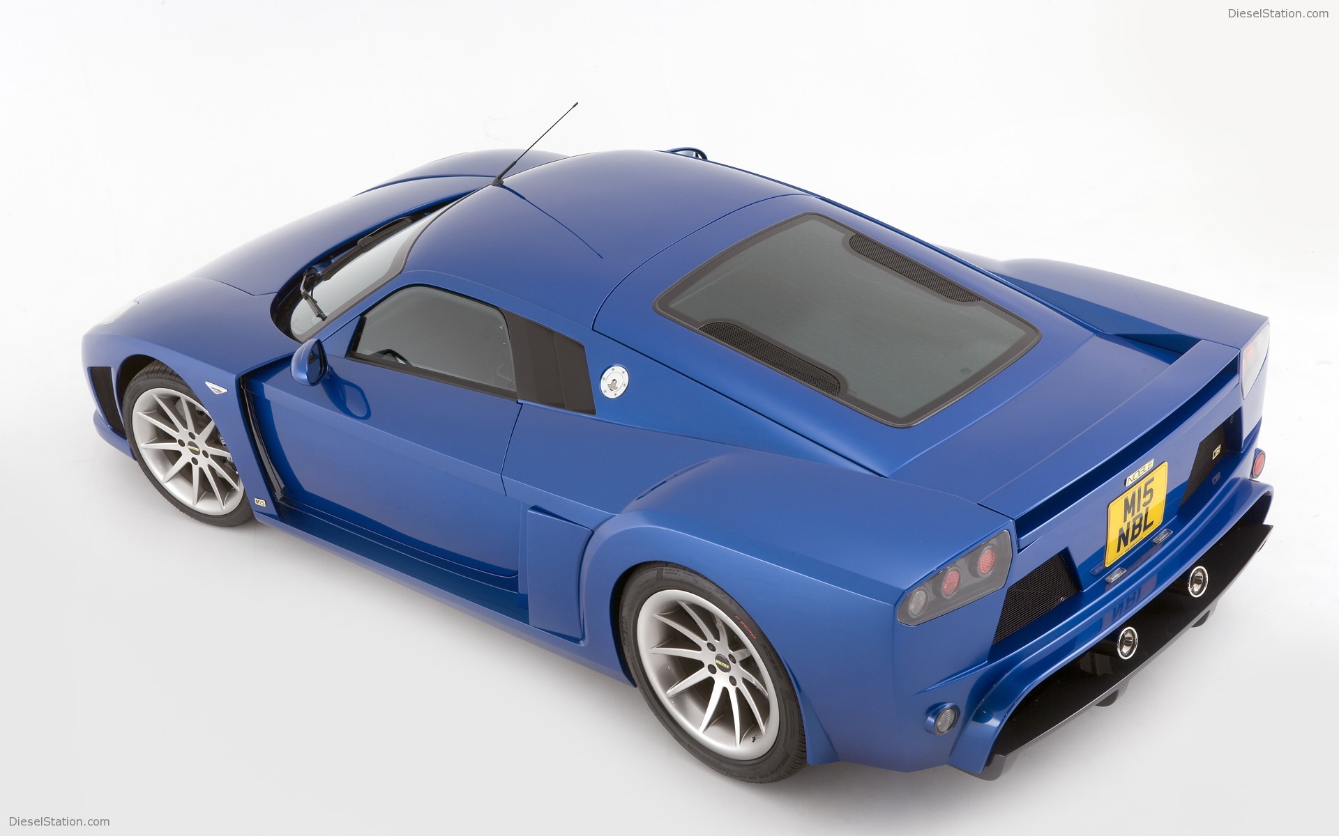 Noble M15
