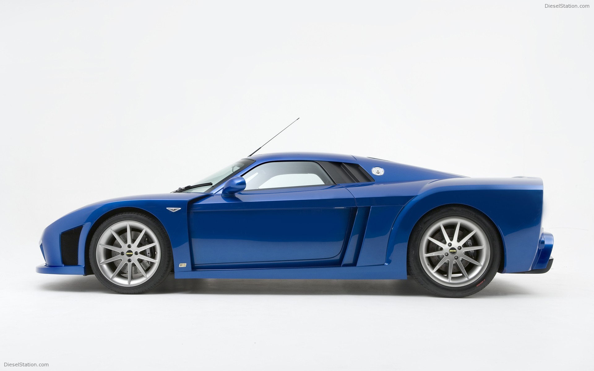 Noble M15