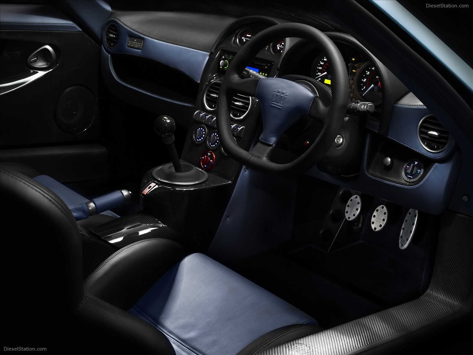 Noble M600