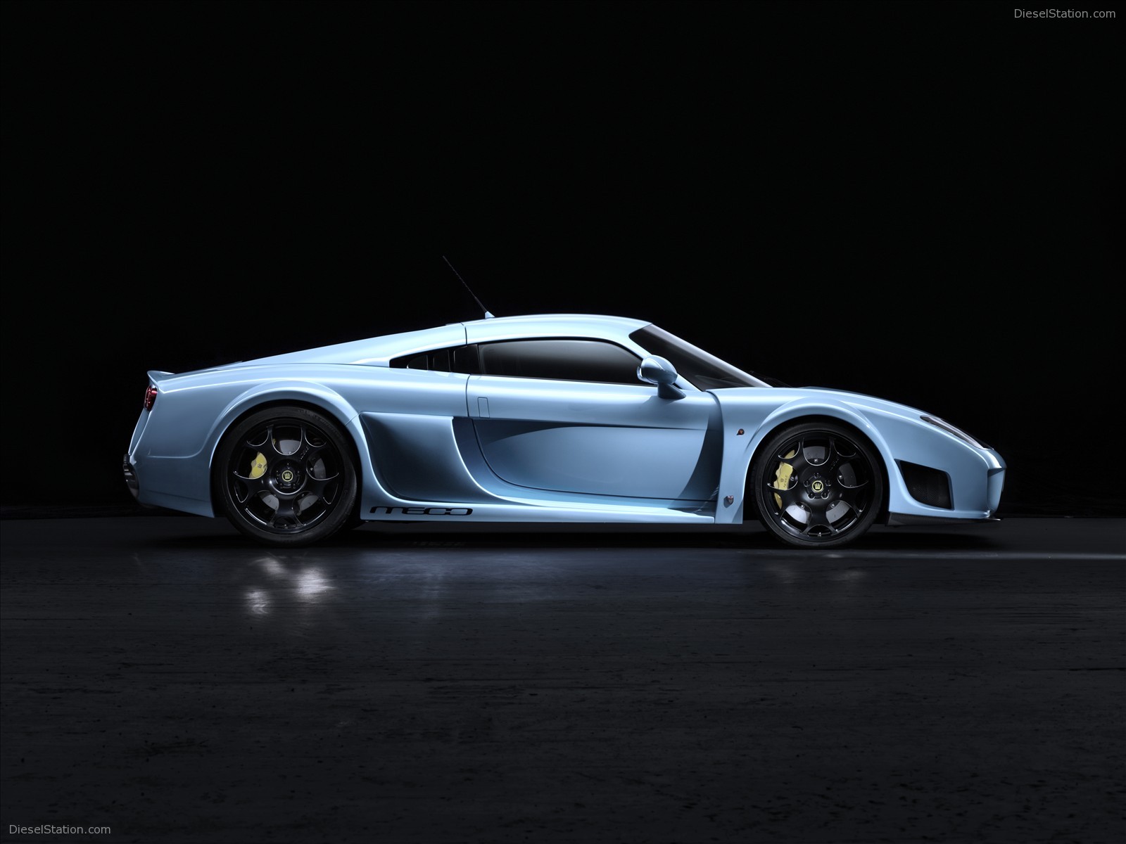 Noble M600