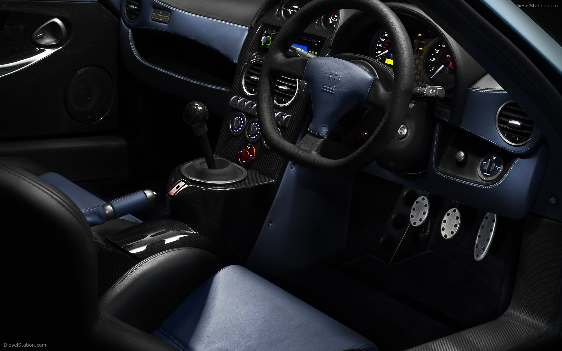 Noble M600