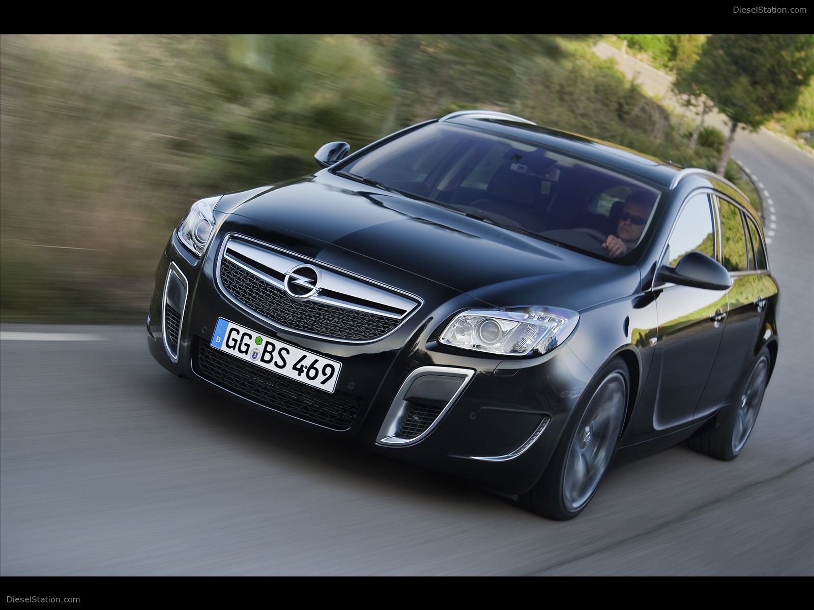 2010 Opel Insignia OPC Sports Tourer