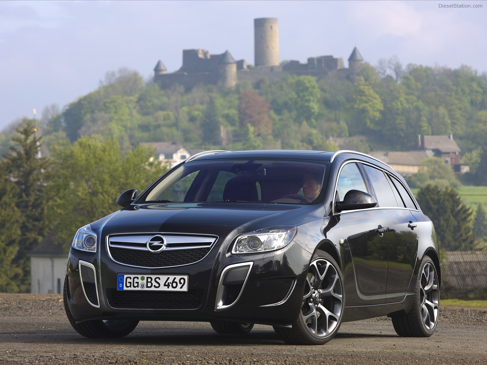2010 Opel Insignia OPC Sports Tourer