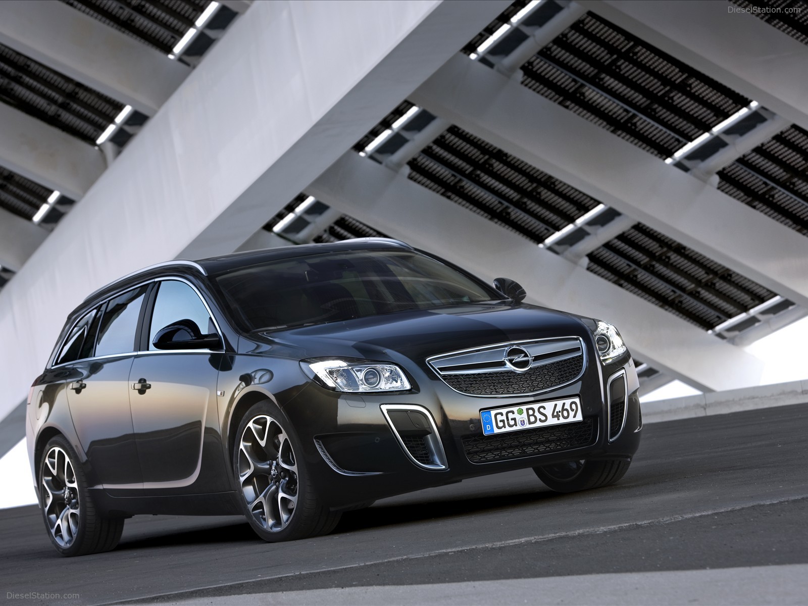 2010 Opel Insignia OPC Sports Tourer