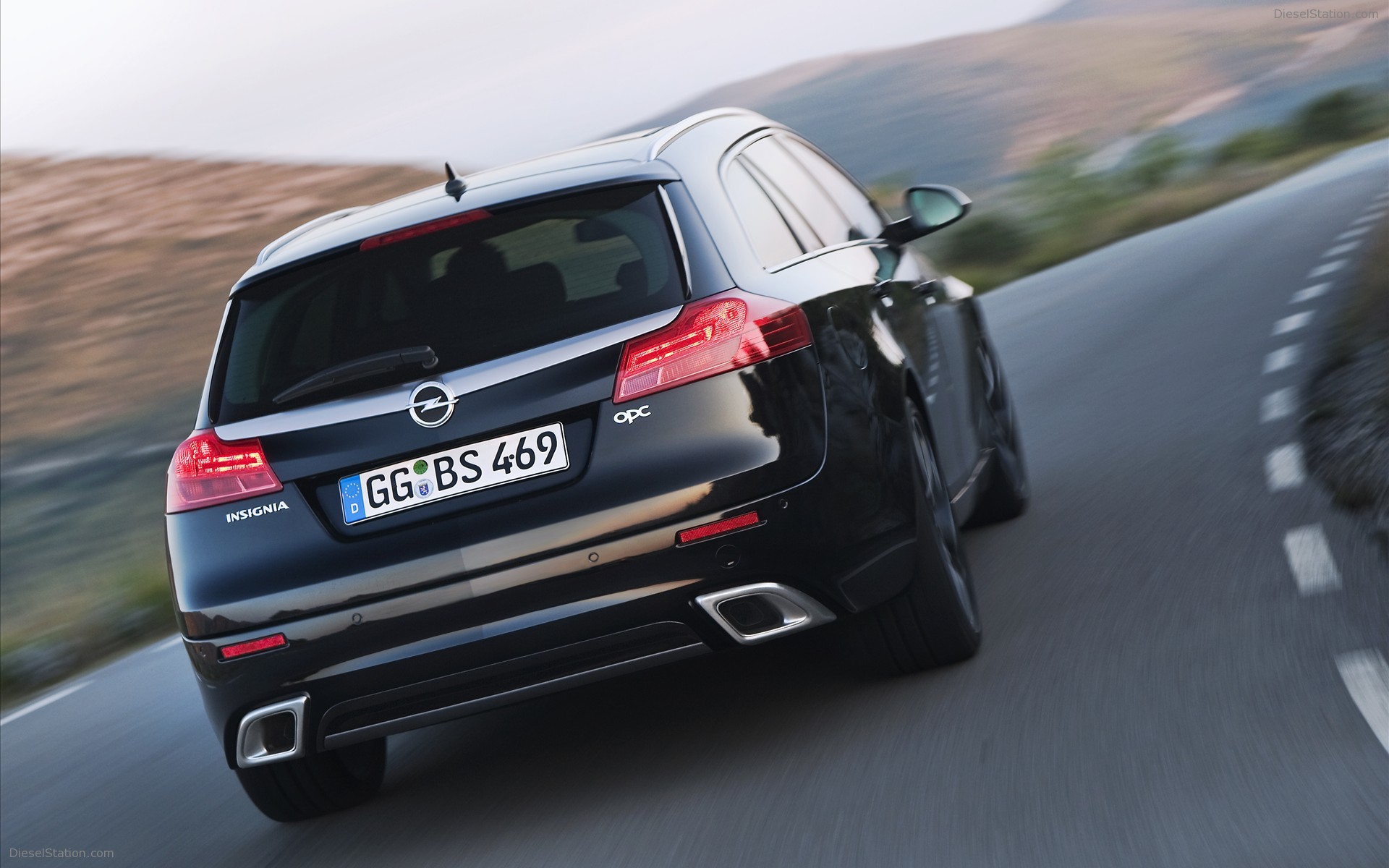 2010 Opel Insignia OPC Sports Tourer