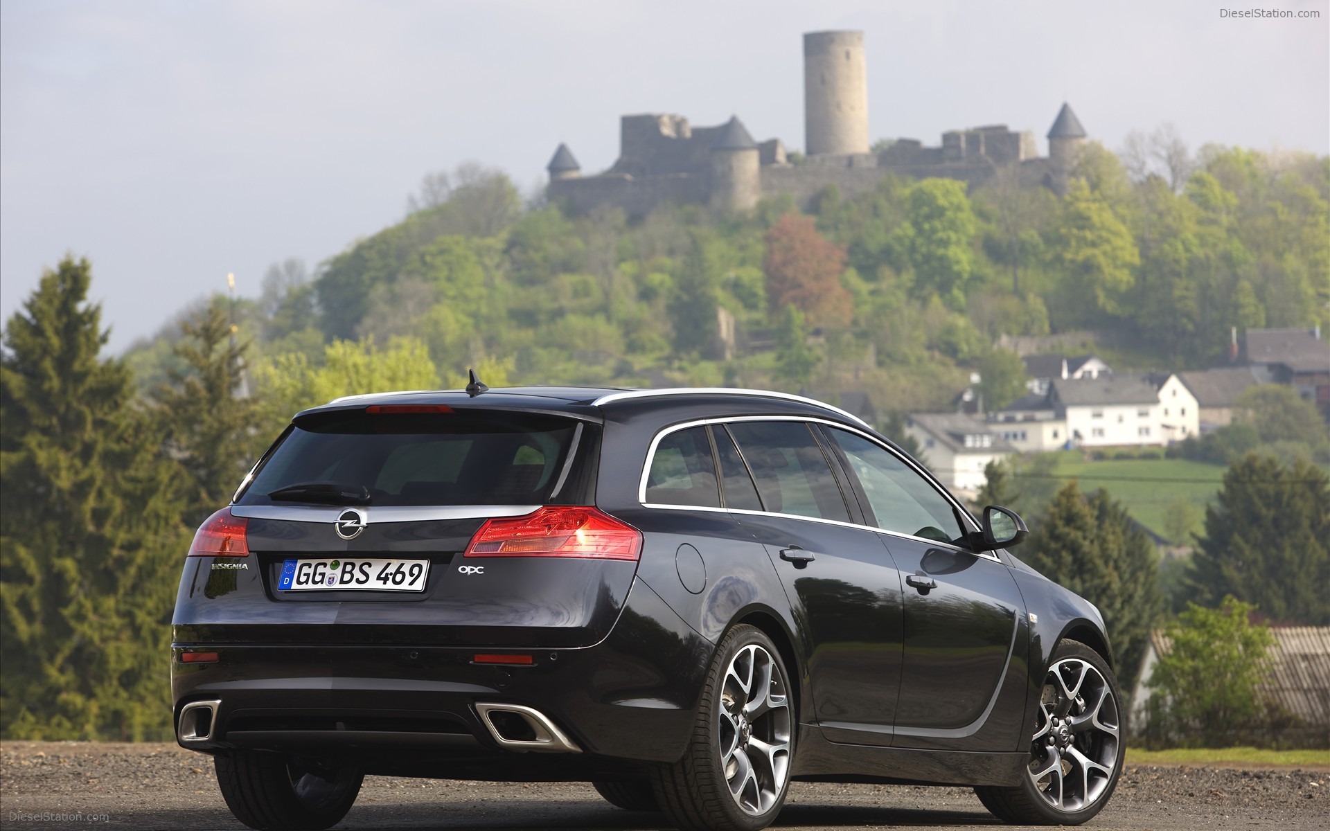 2010 Opel Insignia OPC Sports Tourer