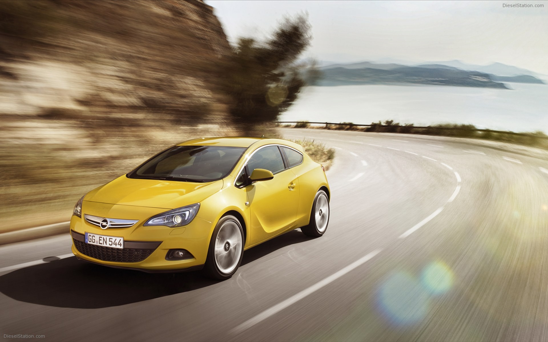Opel Astra GTC 2012