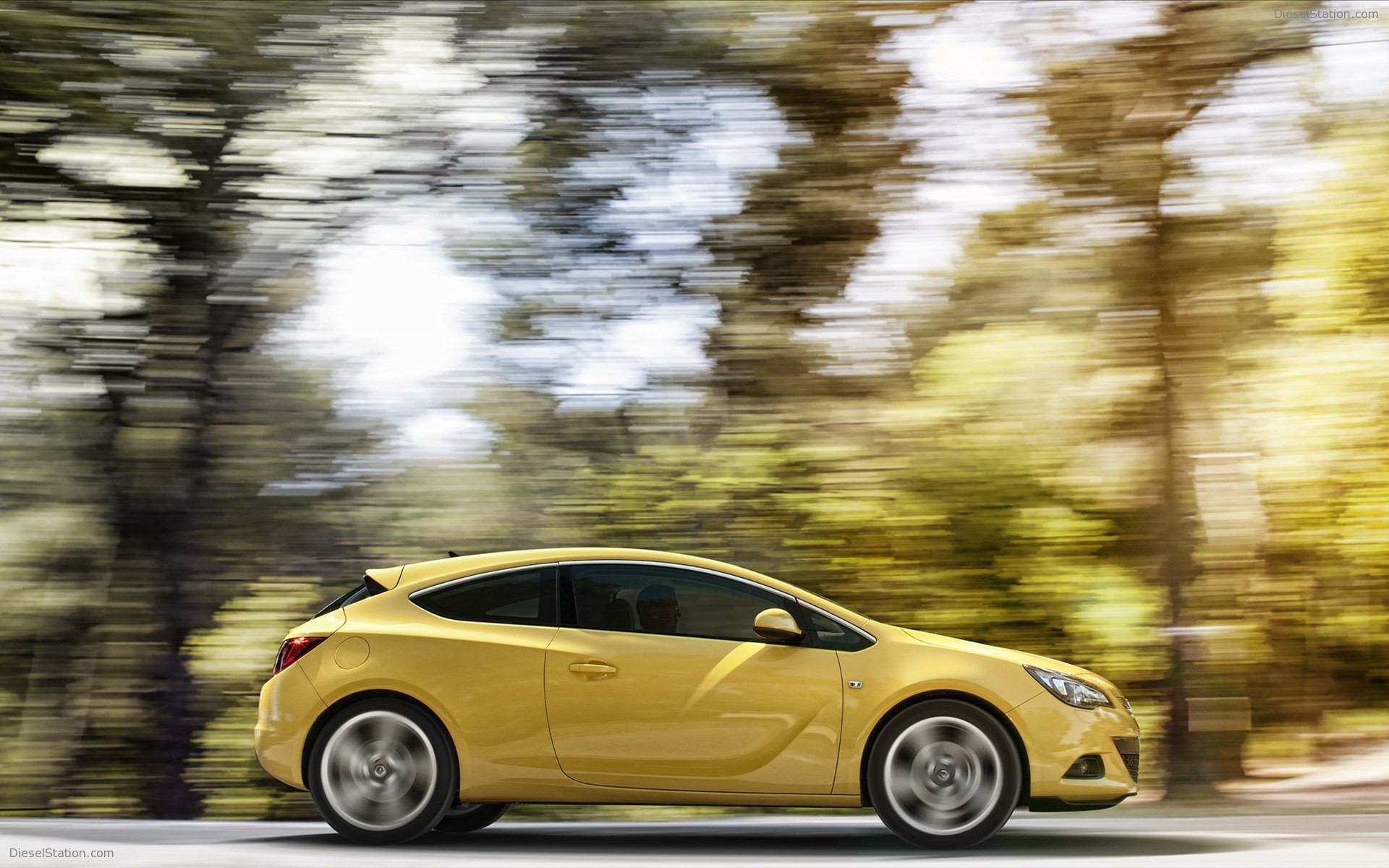 Opel Astra GTC 2012