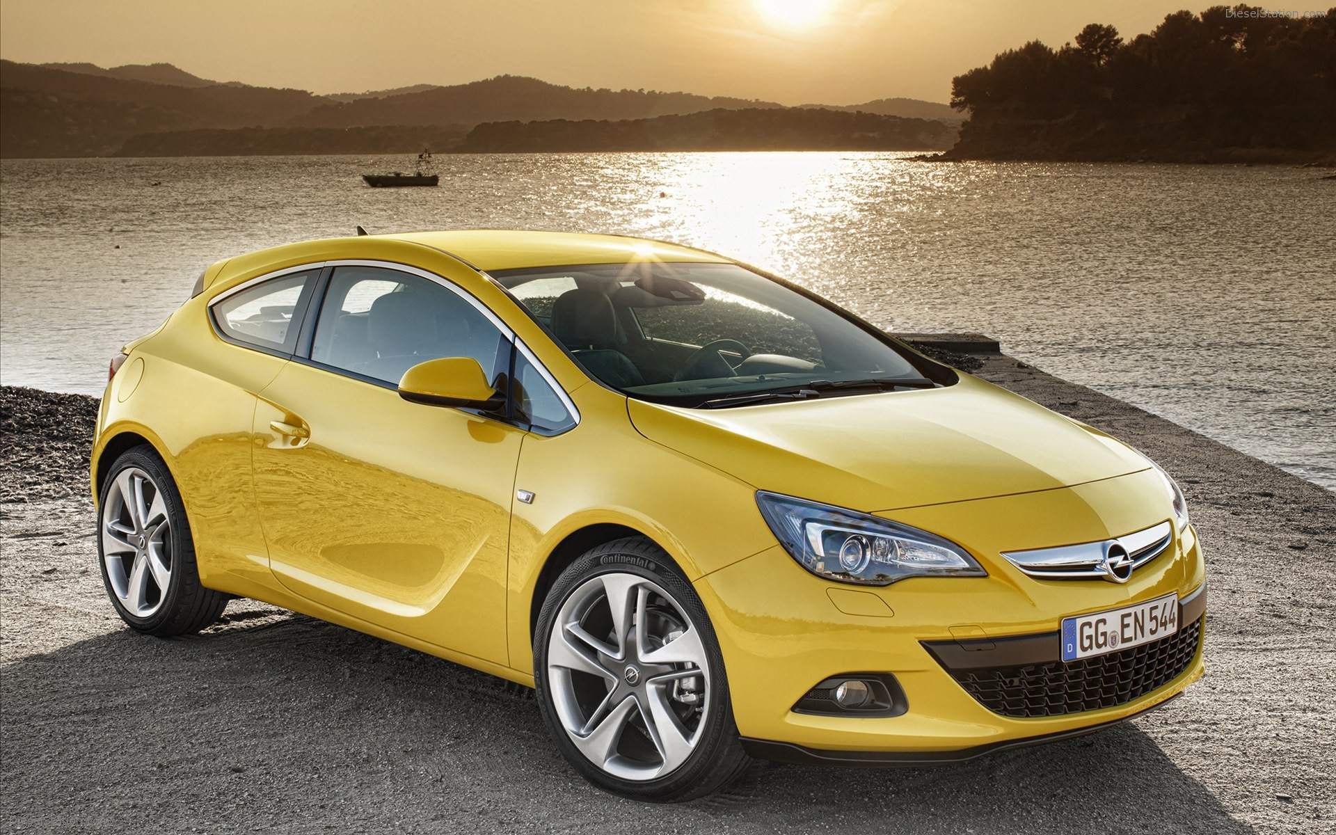 Opel Astra GTC 2012
