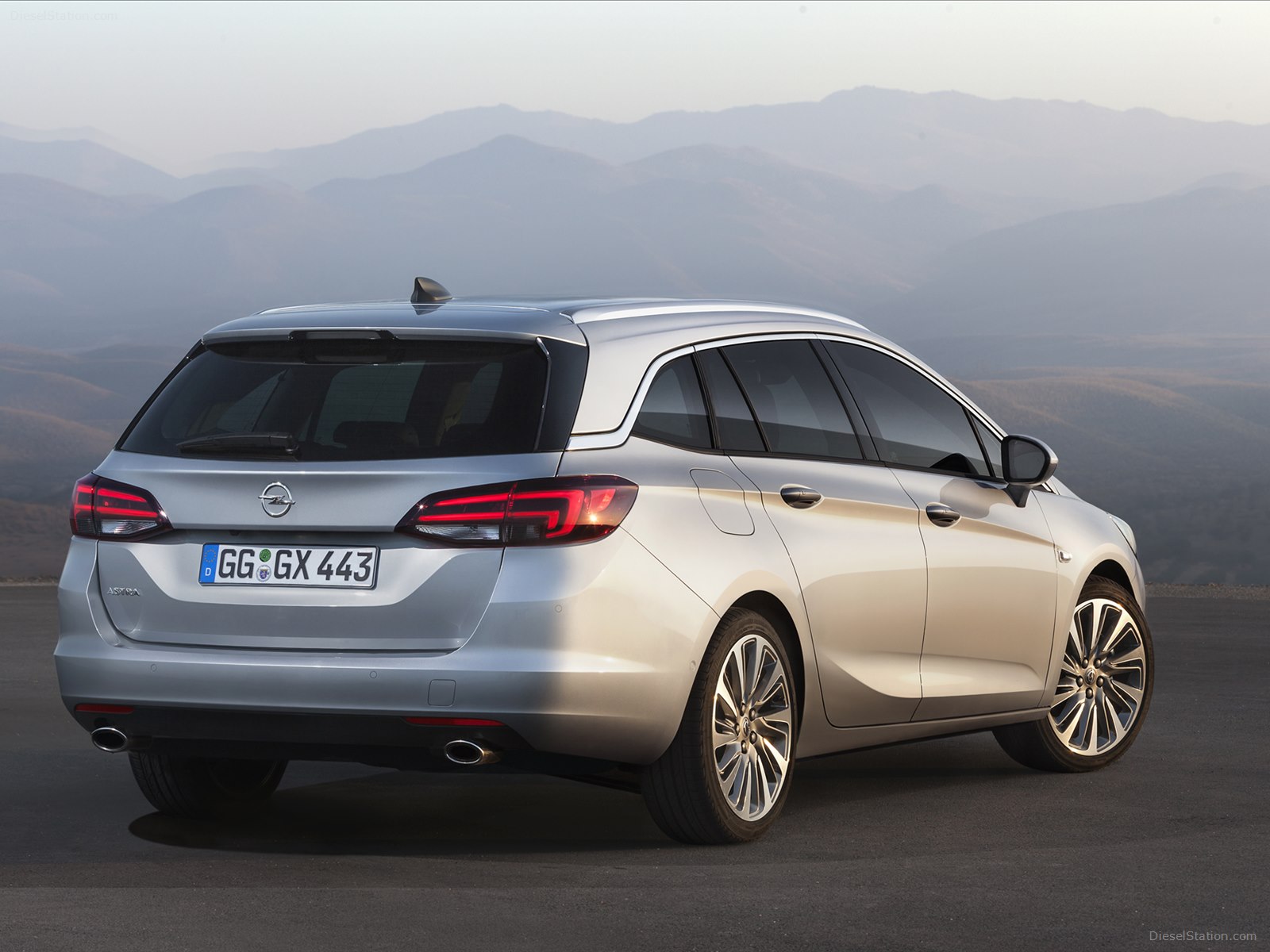 Opel Astra Sports Tourer 2016