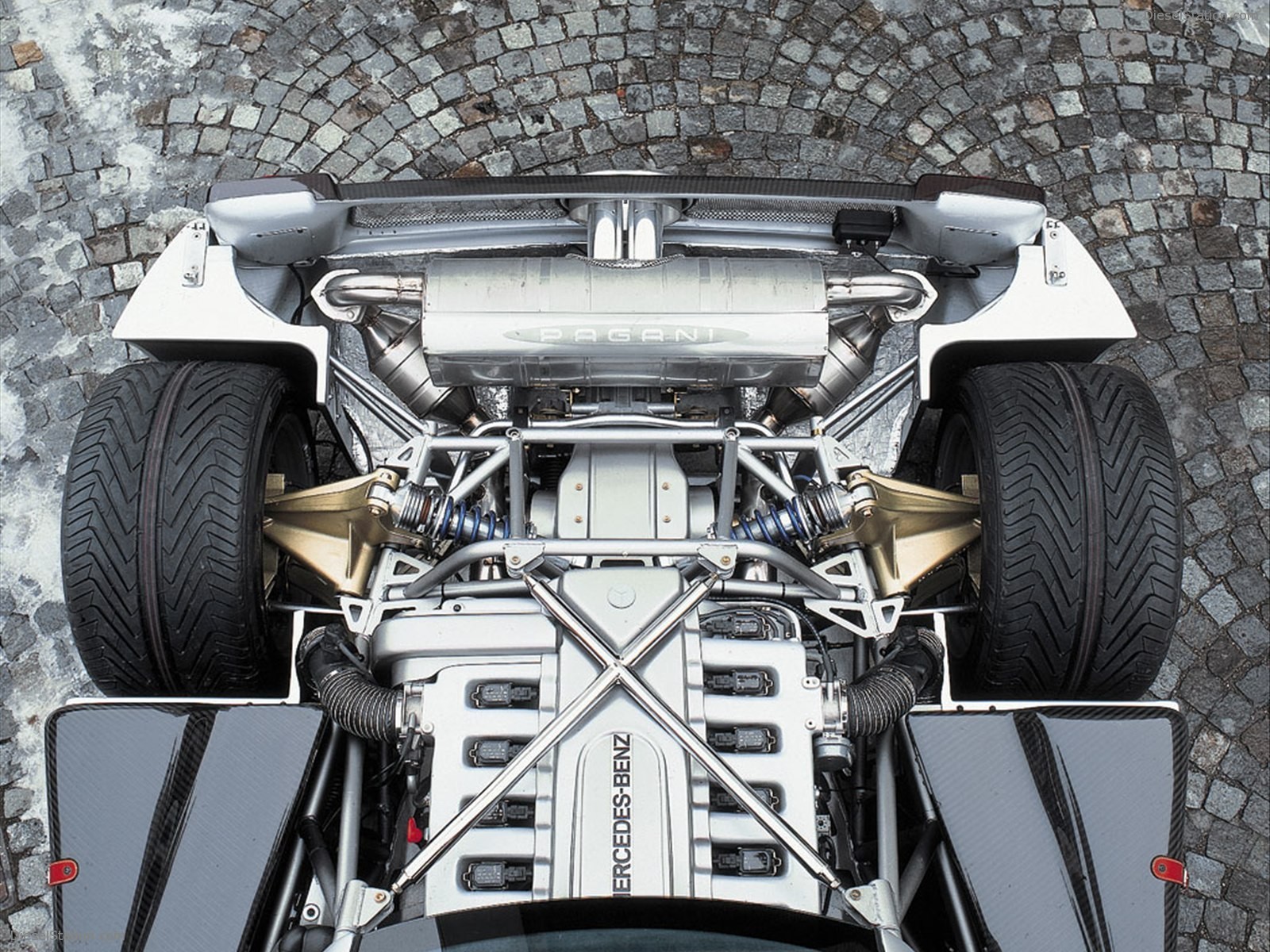 Pagani zonda мотор. Pagani zonda r двигатель. Pagani zonda мотор. Pagani zonda f двигатель. 2010 pagani zonda r.