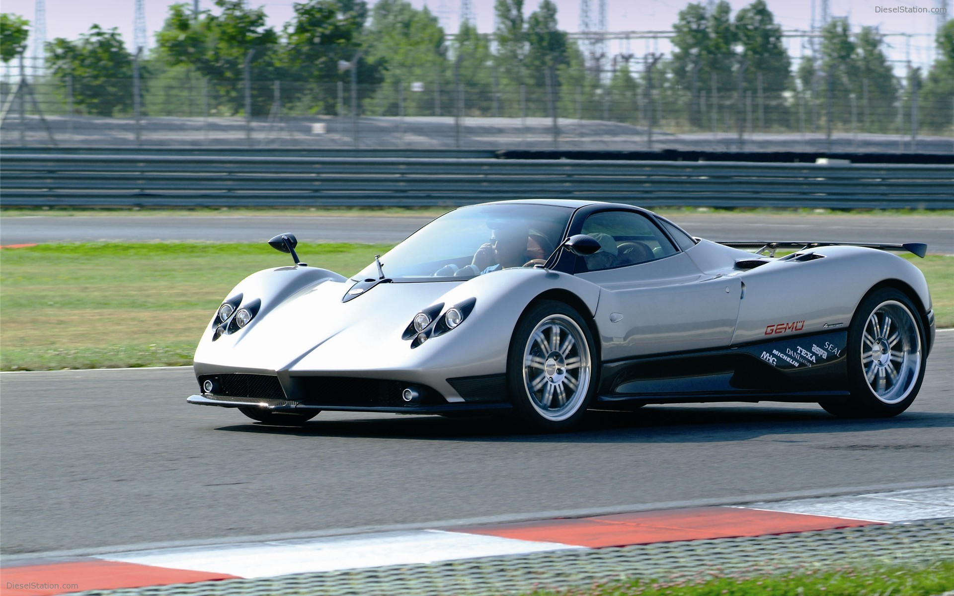 Pagani Zonda F