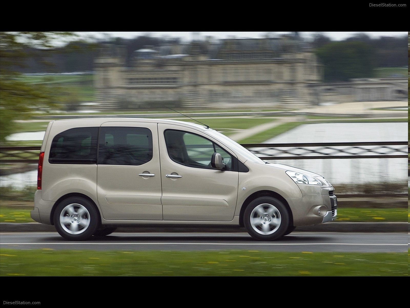 2009 PEUGEOT PARTNER TEPEE