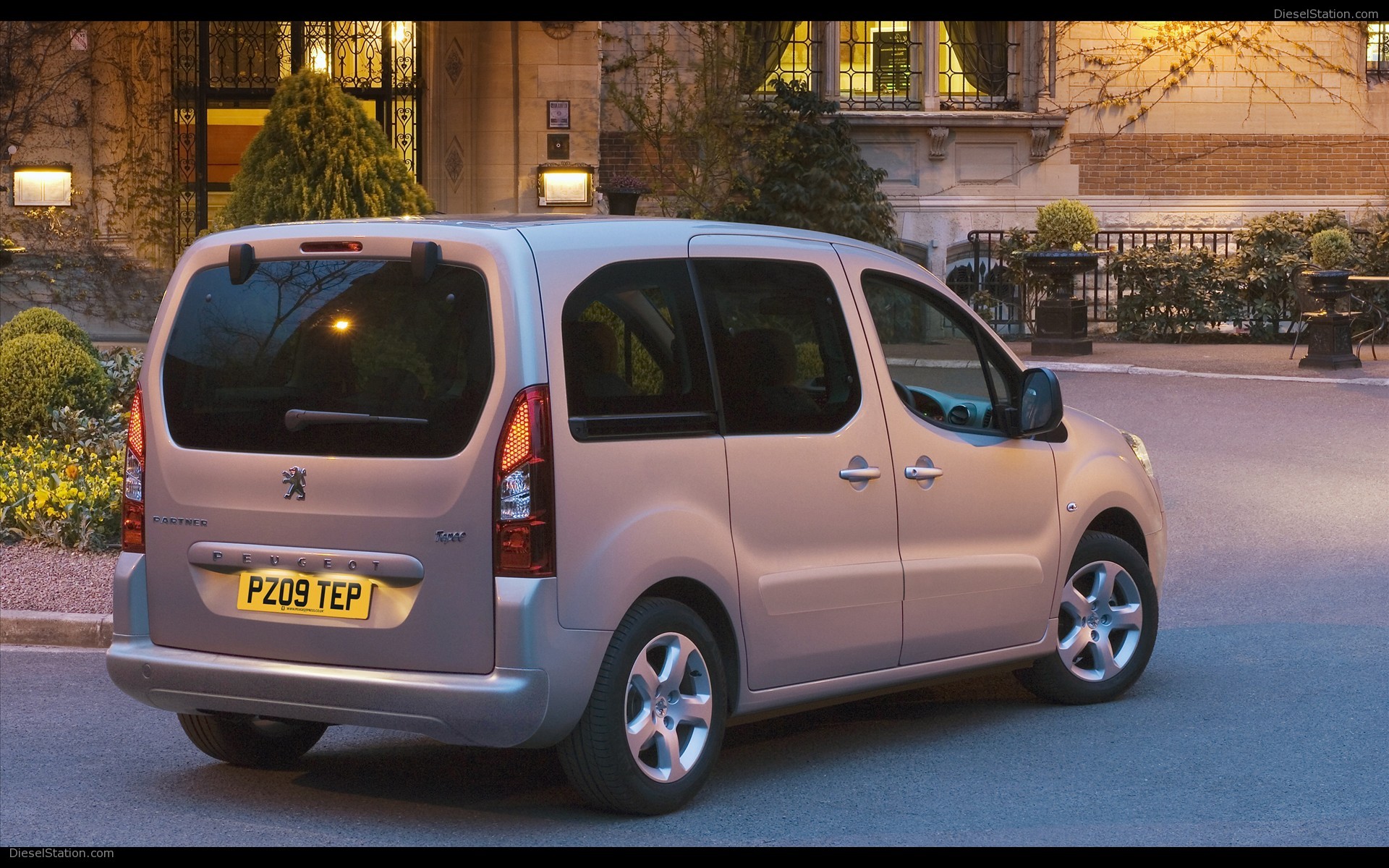 2009 PEUGEOT PARTNER TEPEE