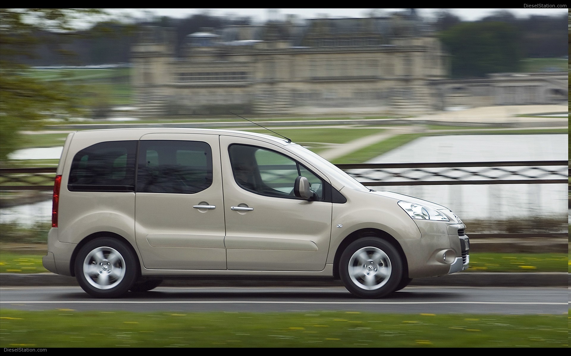 2009 PEUGEOT PARTNER TEPEE
