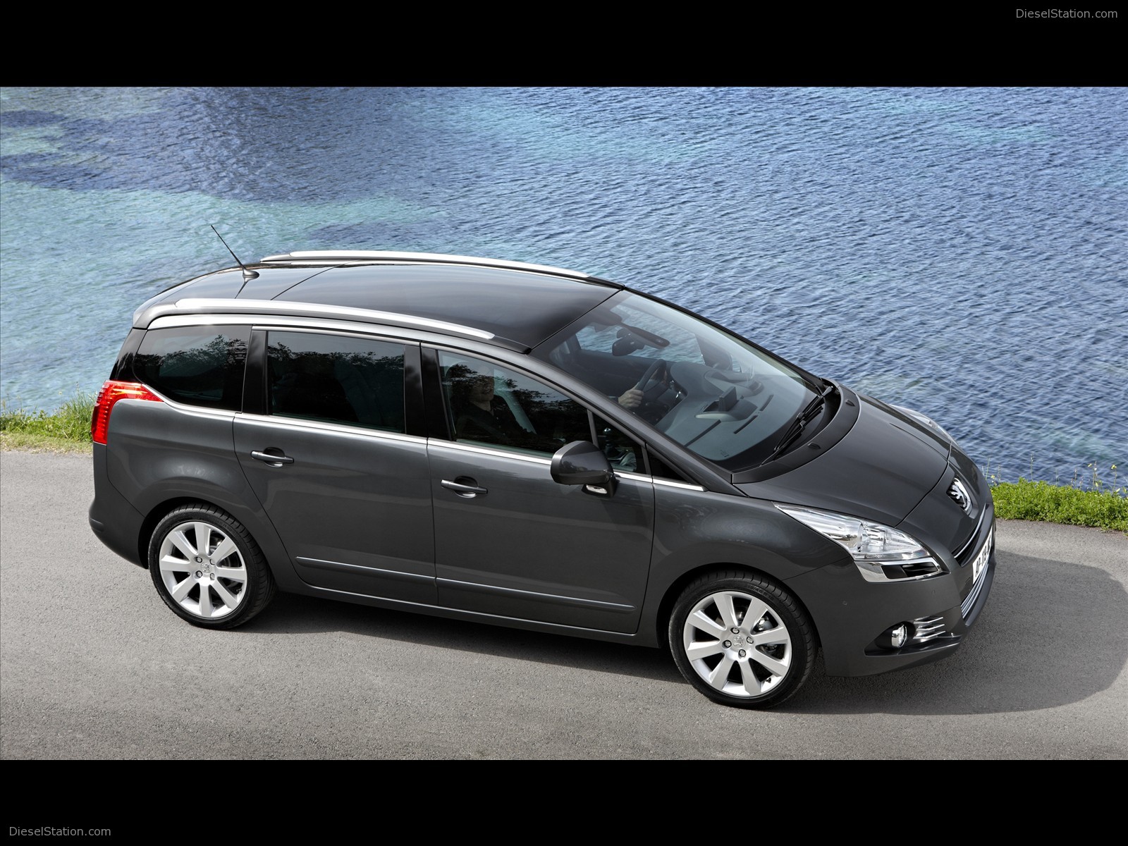 2010 Peugeot 5008
