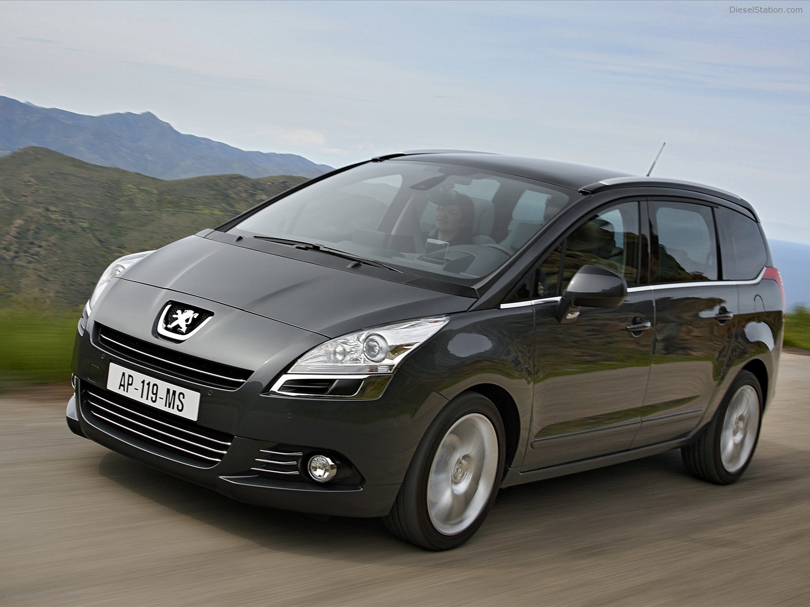 2010 Peugeot 5008