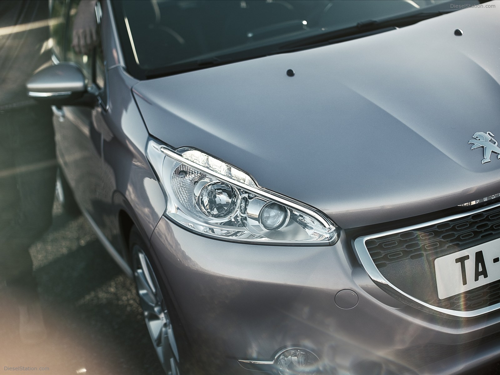 Peugeot 208 Ice Velvet Limited Edition 2012 Peugeot 208 Ice Velvet Limited Edition 2012