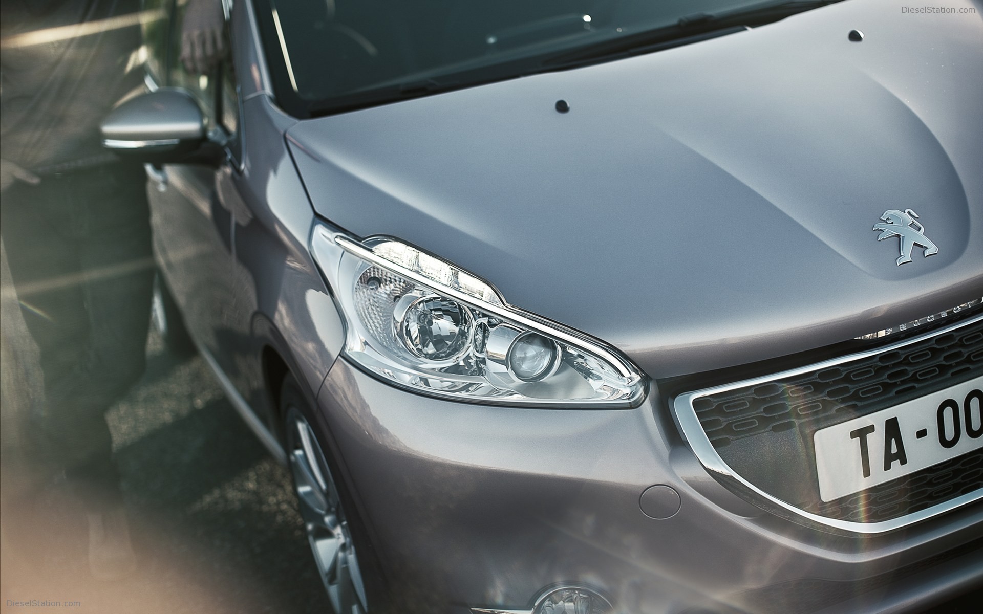 Peugeot 208 Ice Velvet Limited Edition 2012 Peugeot 208 Ice Velvet Limited Edition 2012