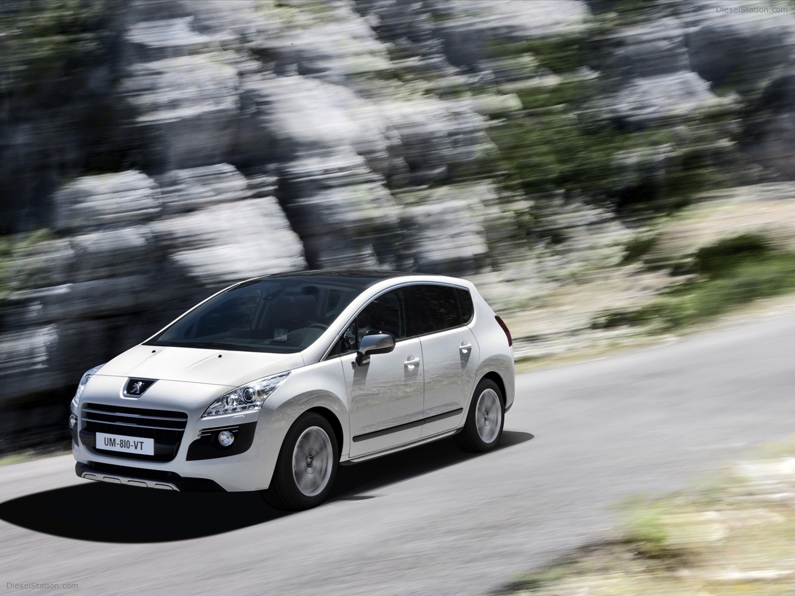 Peugeot 3008 Hybrid4 2012
