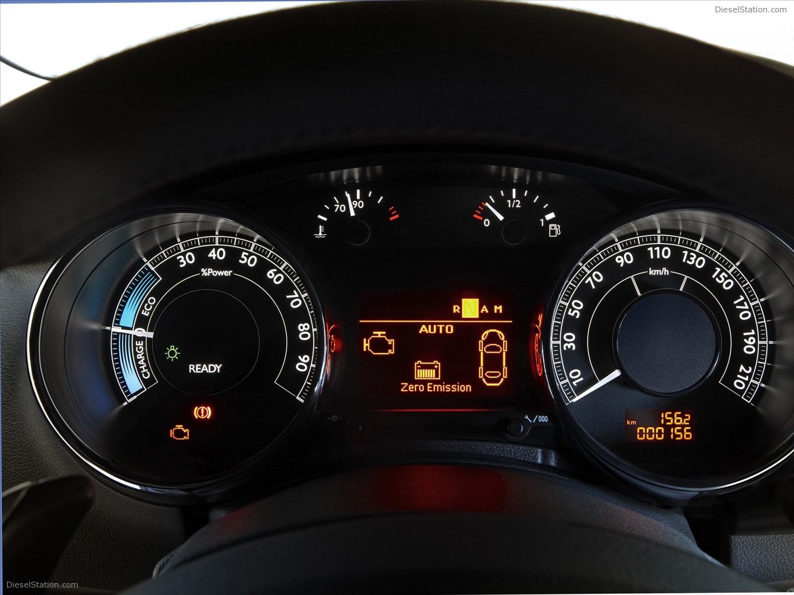 Peugeot 3008 Hybrid4 2012
