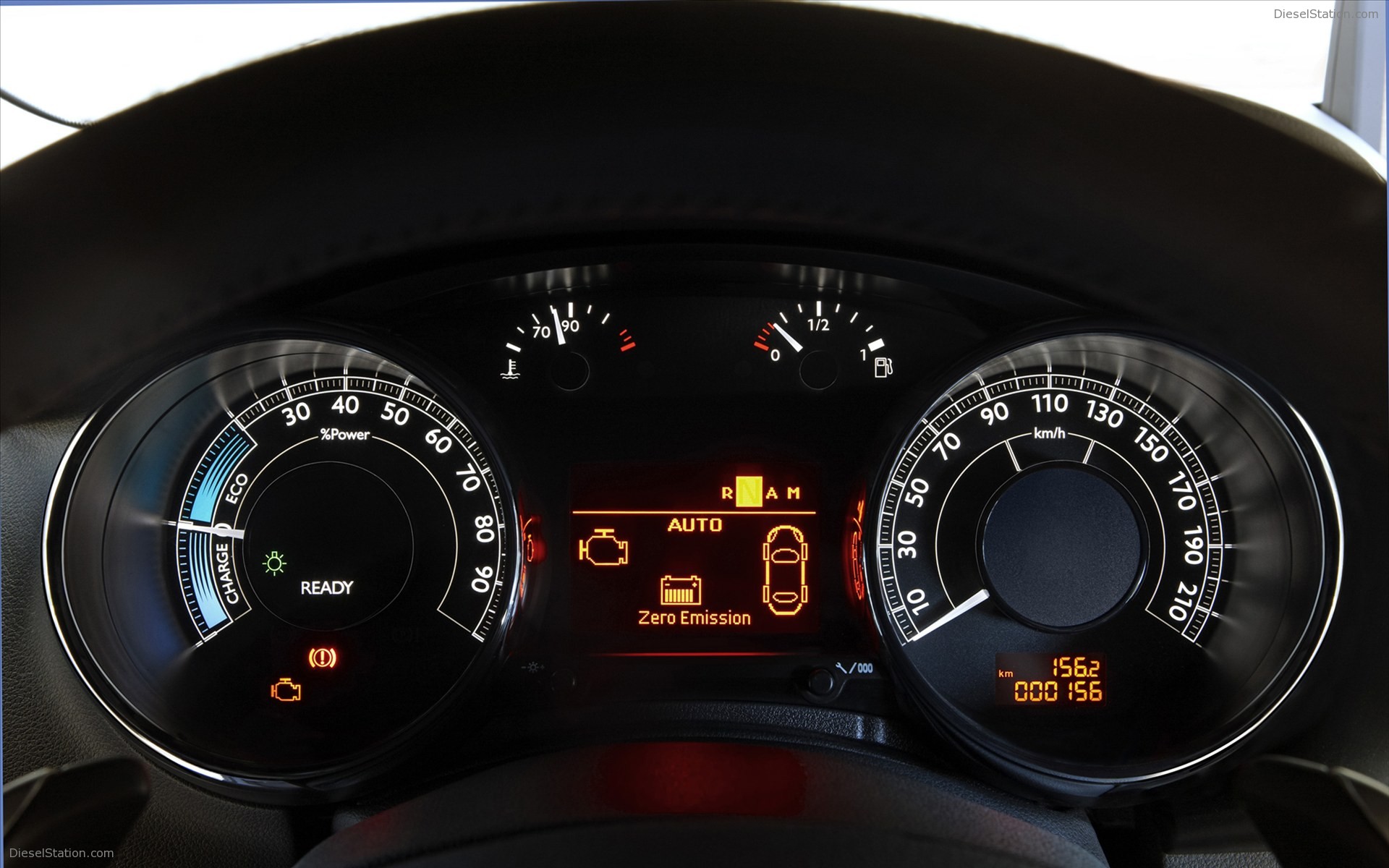 Peugeot 3008 Hybrid4 2012