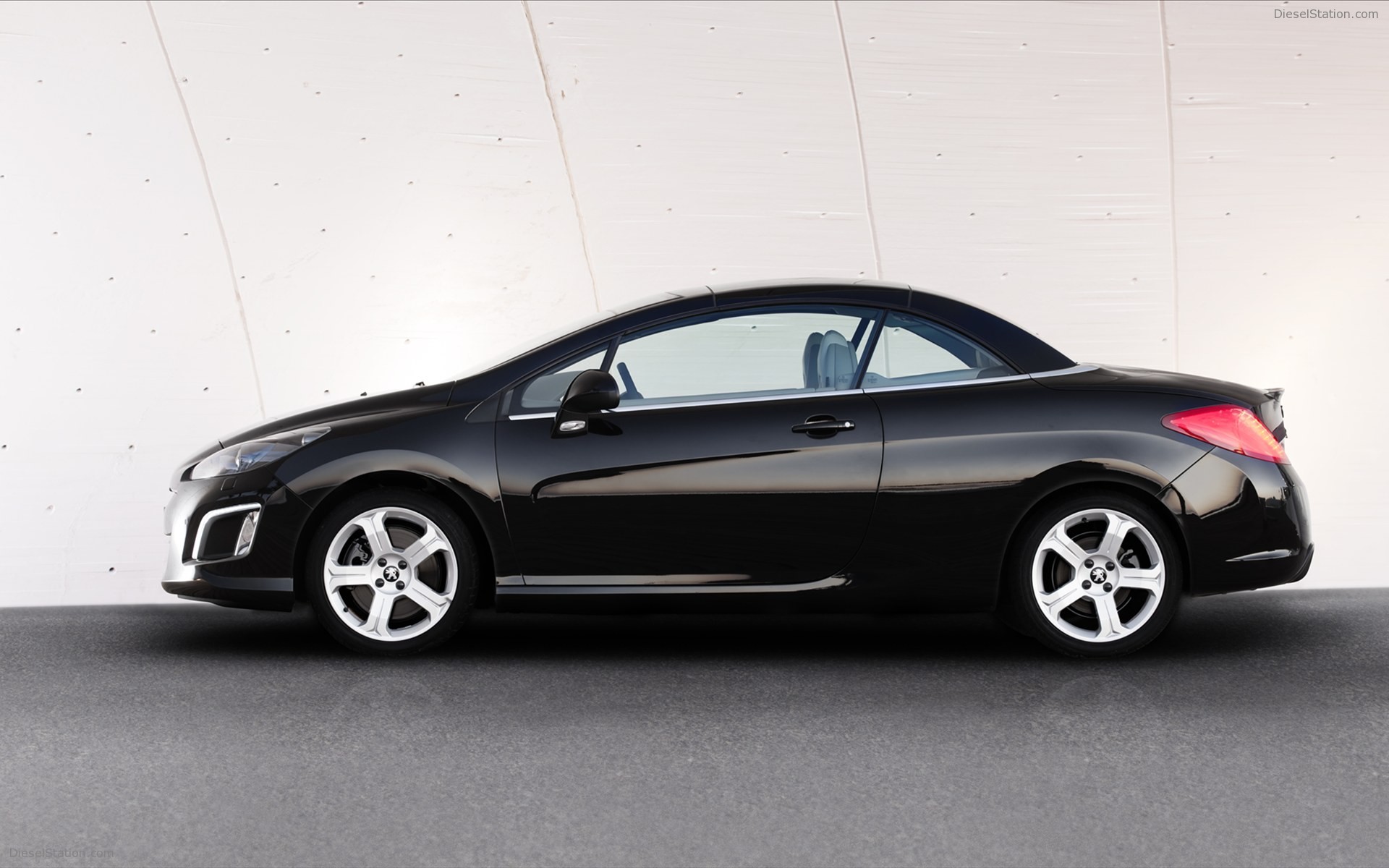 PEUGEOT 308 CC 2011