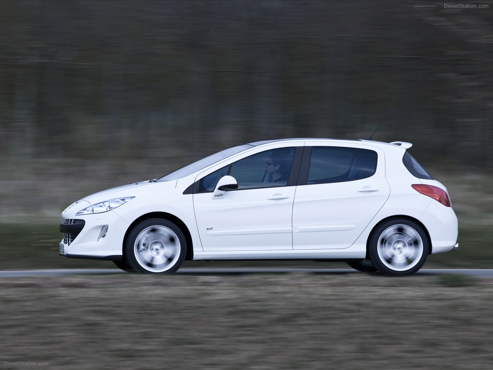 Peugeot 308 GTi 2011