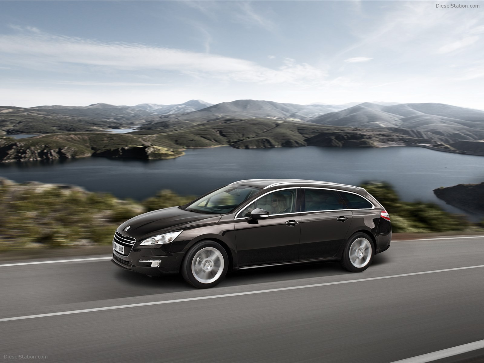 Peugeot 508 SW 2011