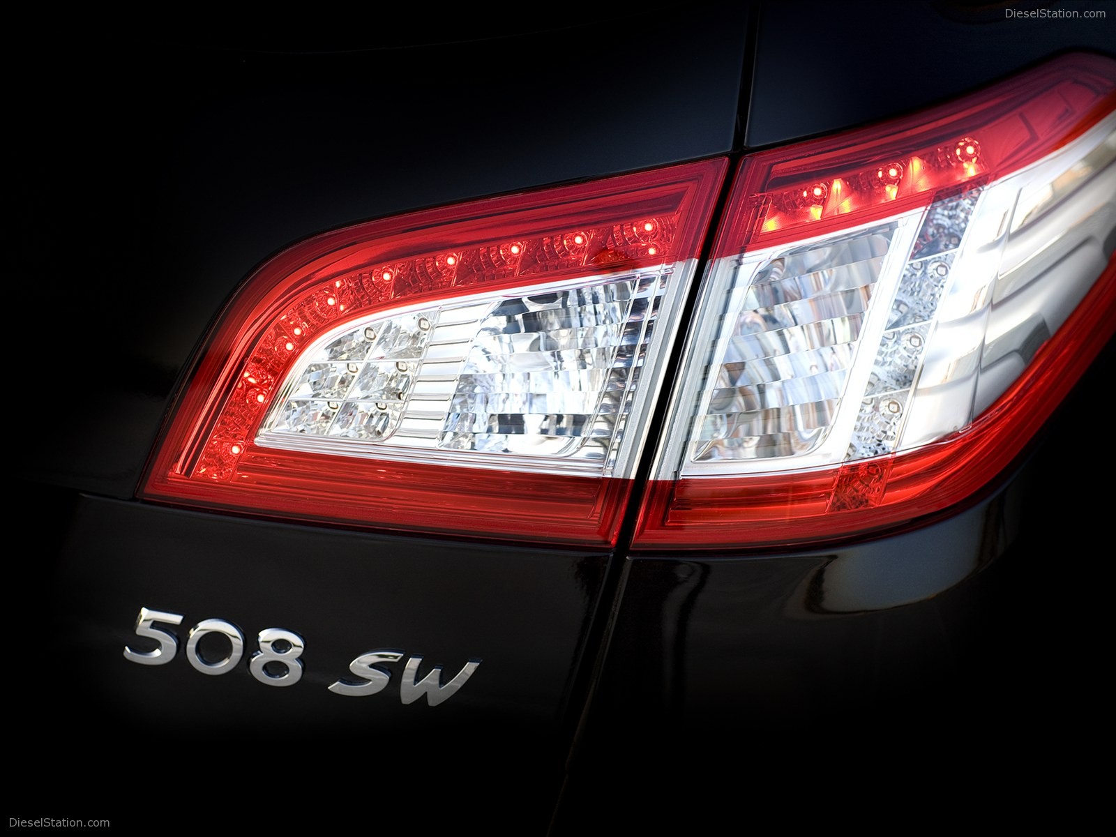 Peugeot 508 SW 2011