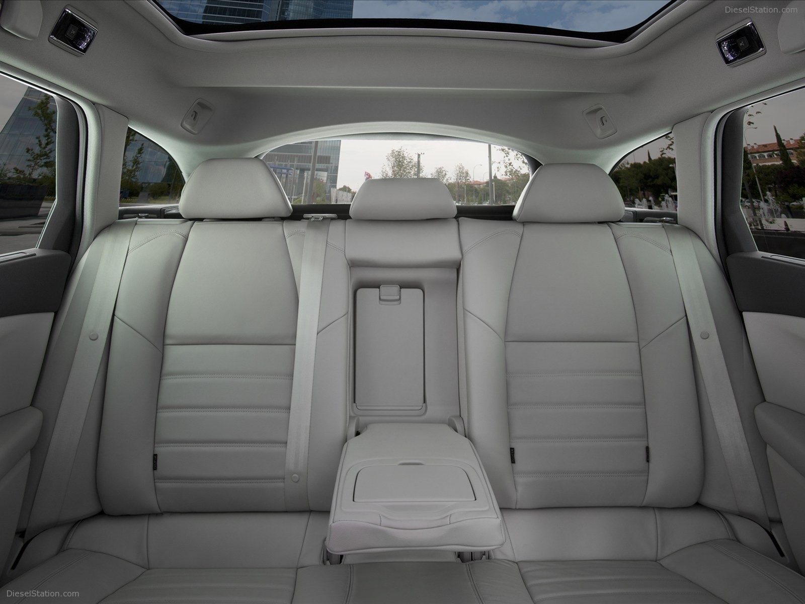 Peugeot 508 SW 2011