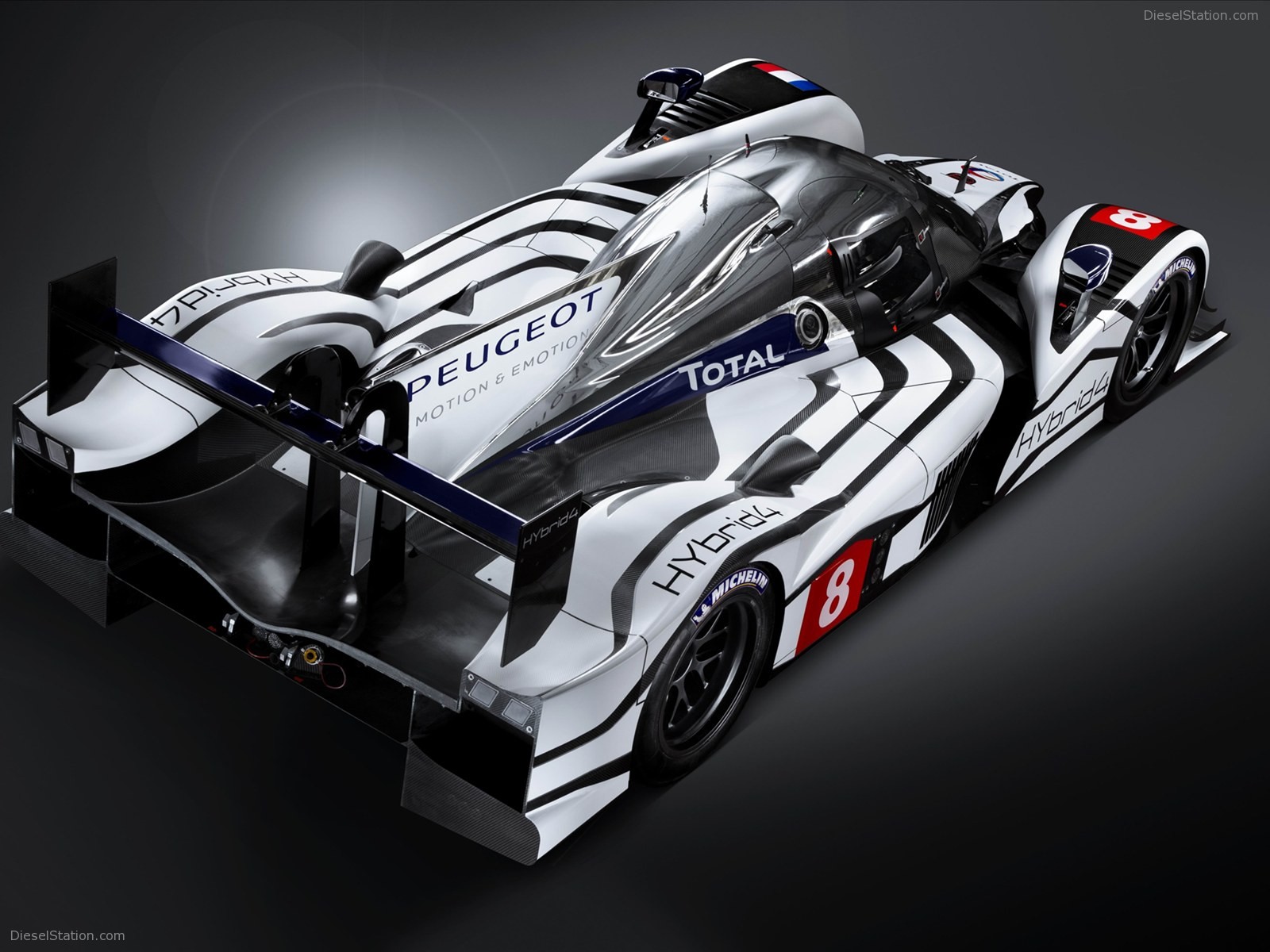 Peugeot 908 HYbrid4 2011
