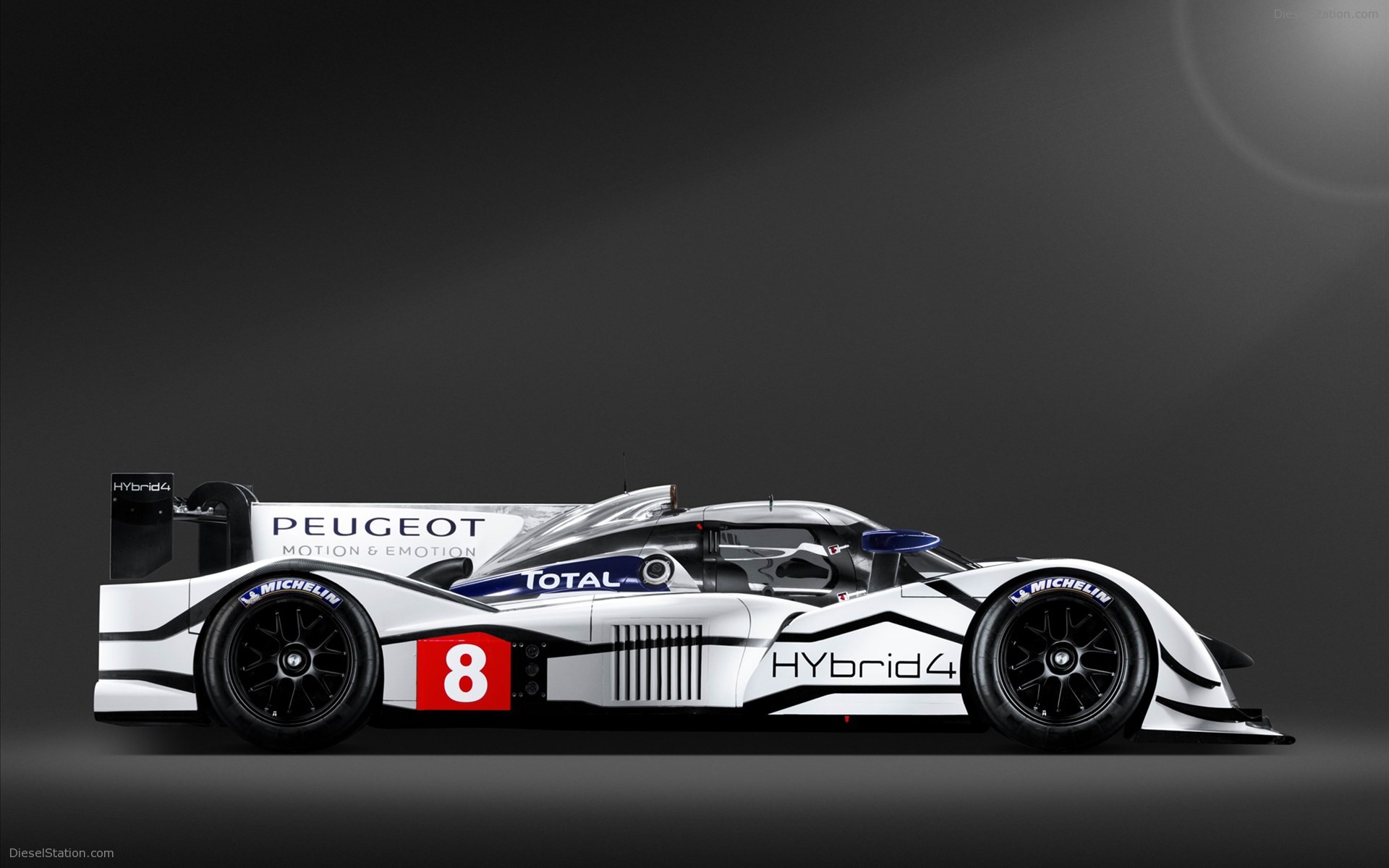 Peugeot 908 HYbrid4 2011
