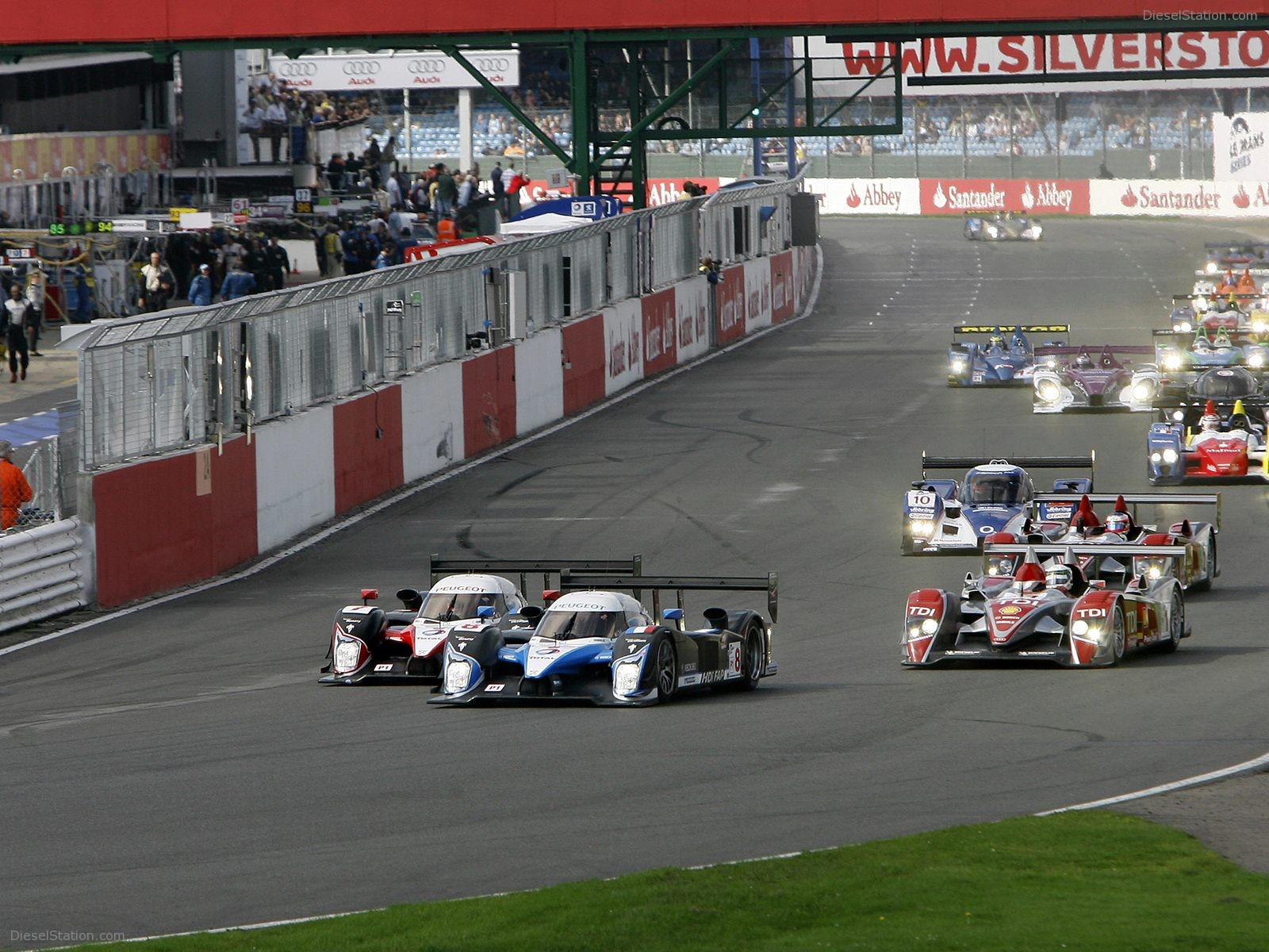 Peugeot 908 HDi FAP at SilverStone