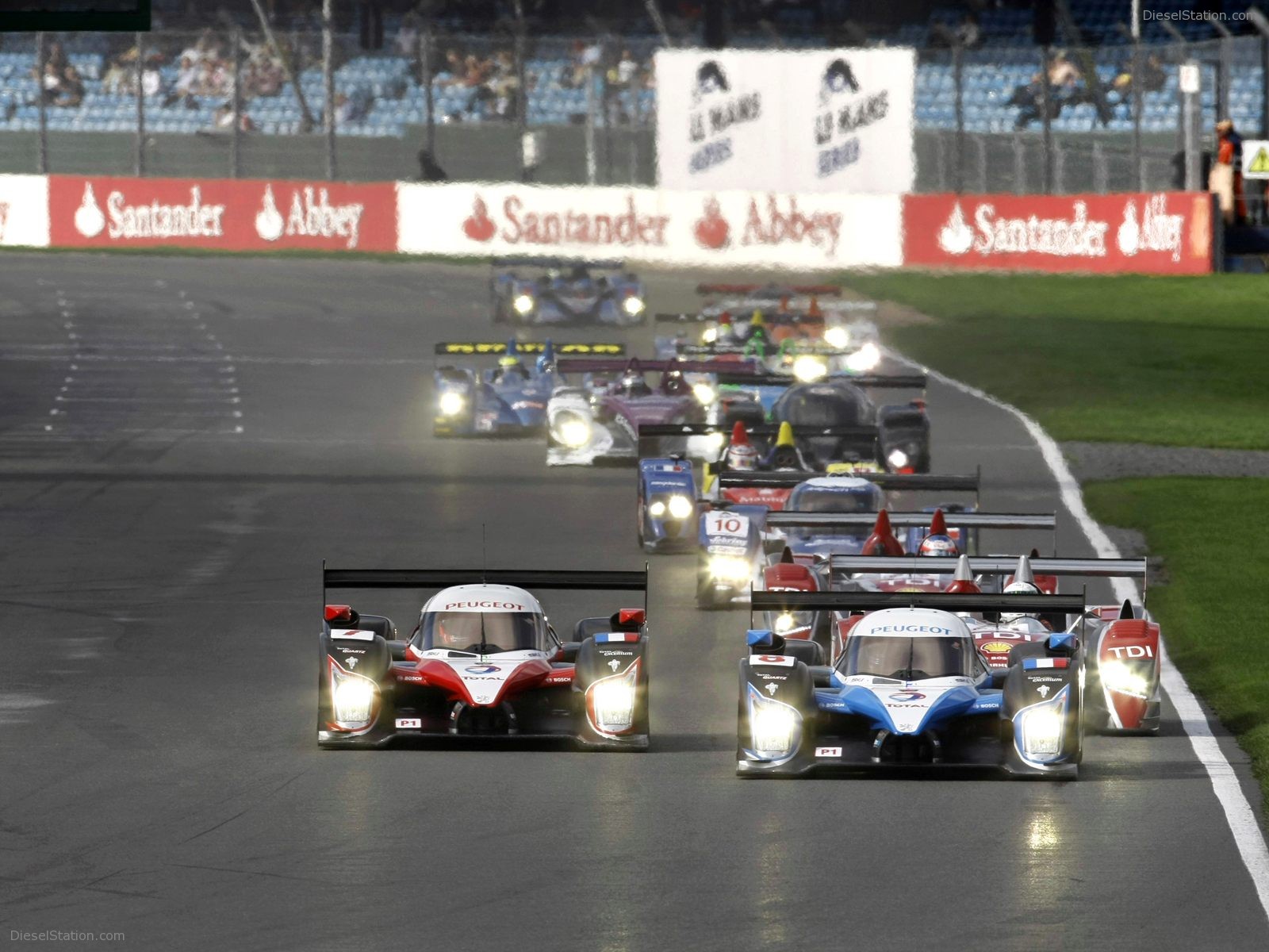 Peugeot 908 HDi FAP at SilverStone