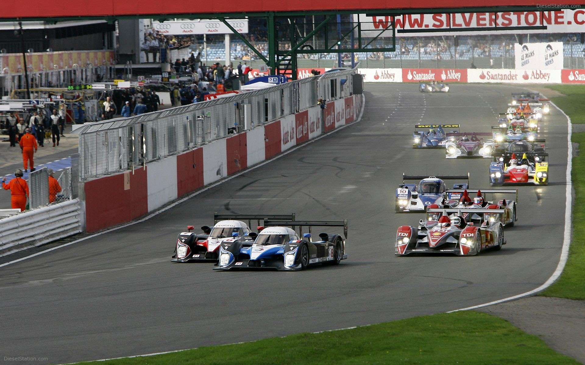 Peugeot 908 HDi FAP at SilverStone