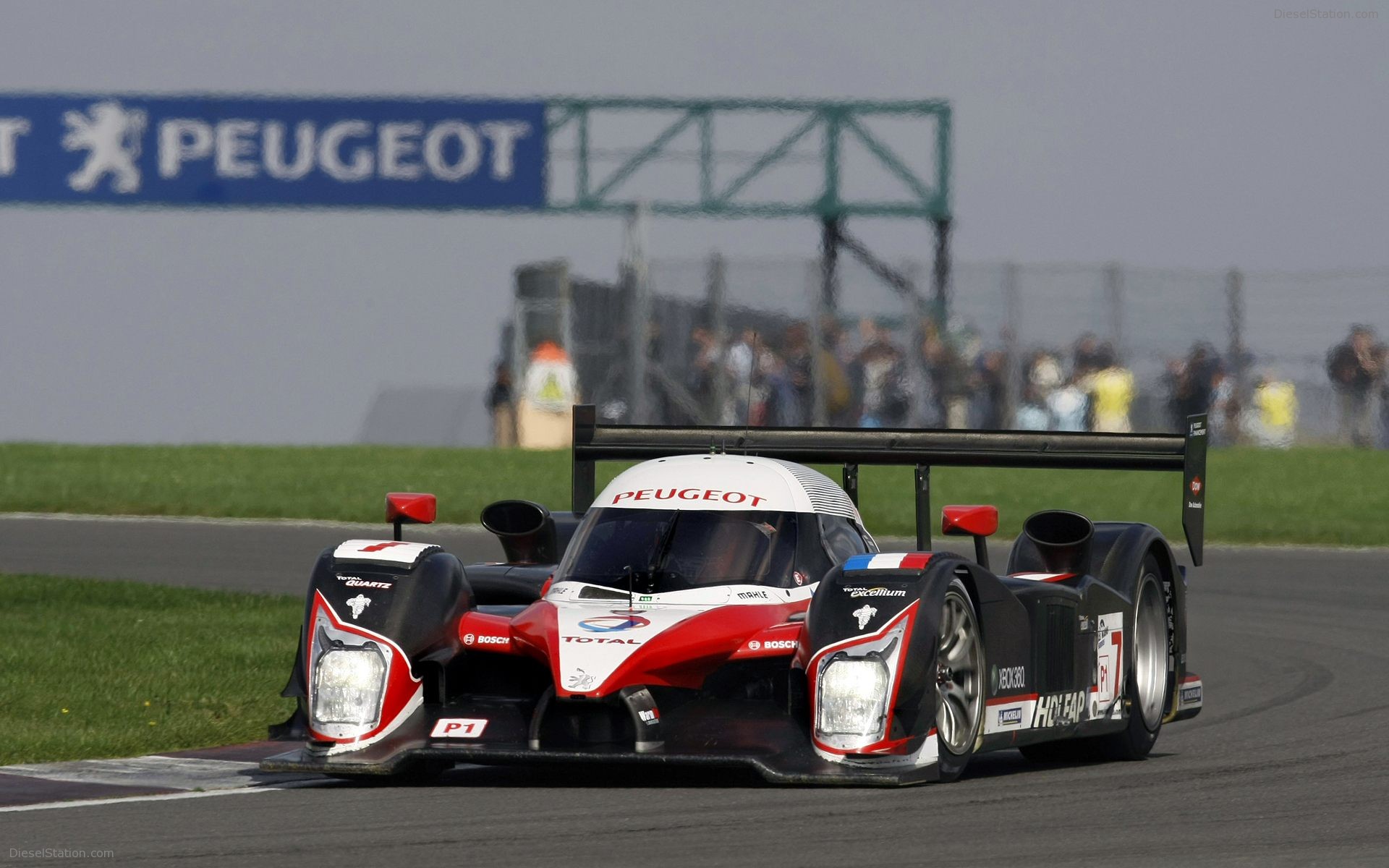 Peugeot 908 HDi FAP at SilverStone