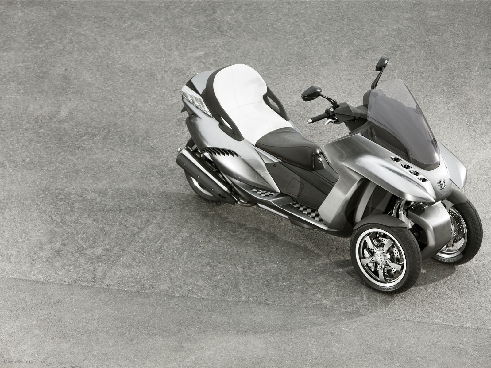 Peugeot Hybrid3 Evolution Concept