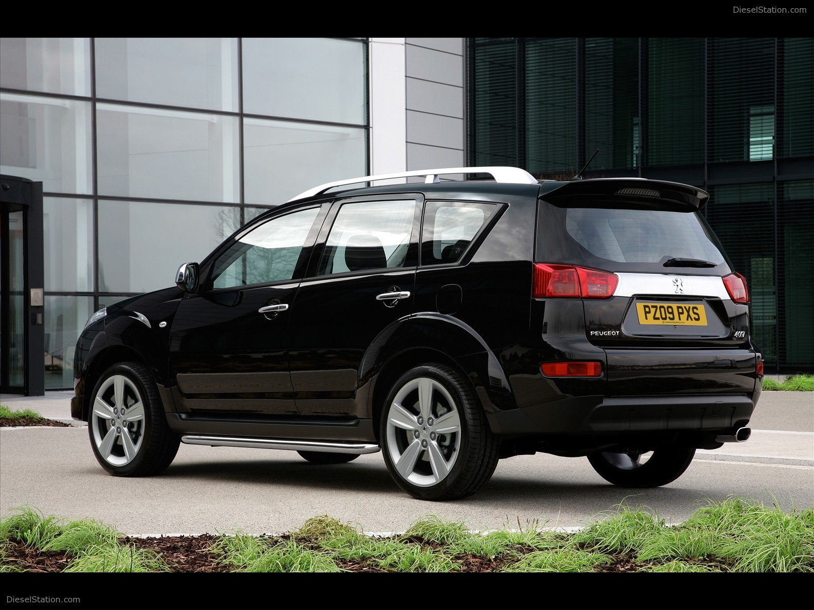 NEW PEUGEOT 4007 SPORT XS