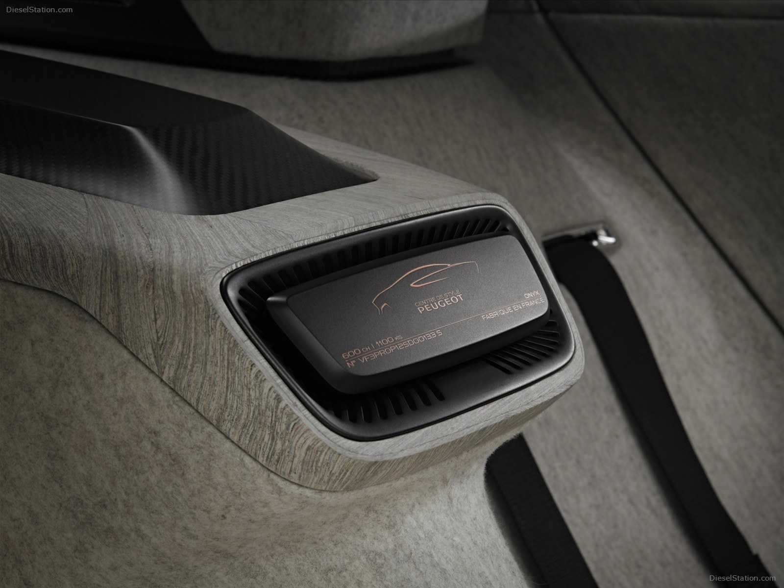 Peugeot Onyx Concept 2012