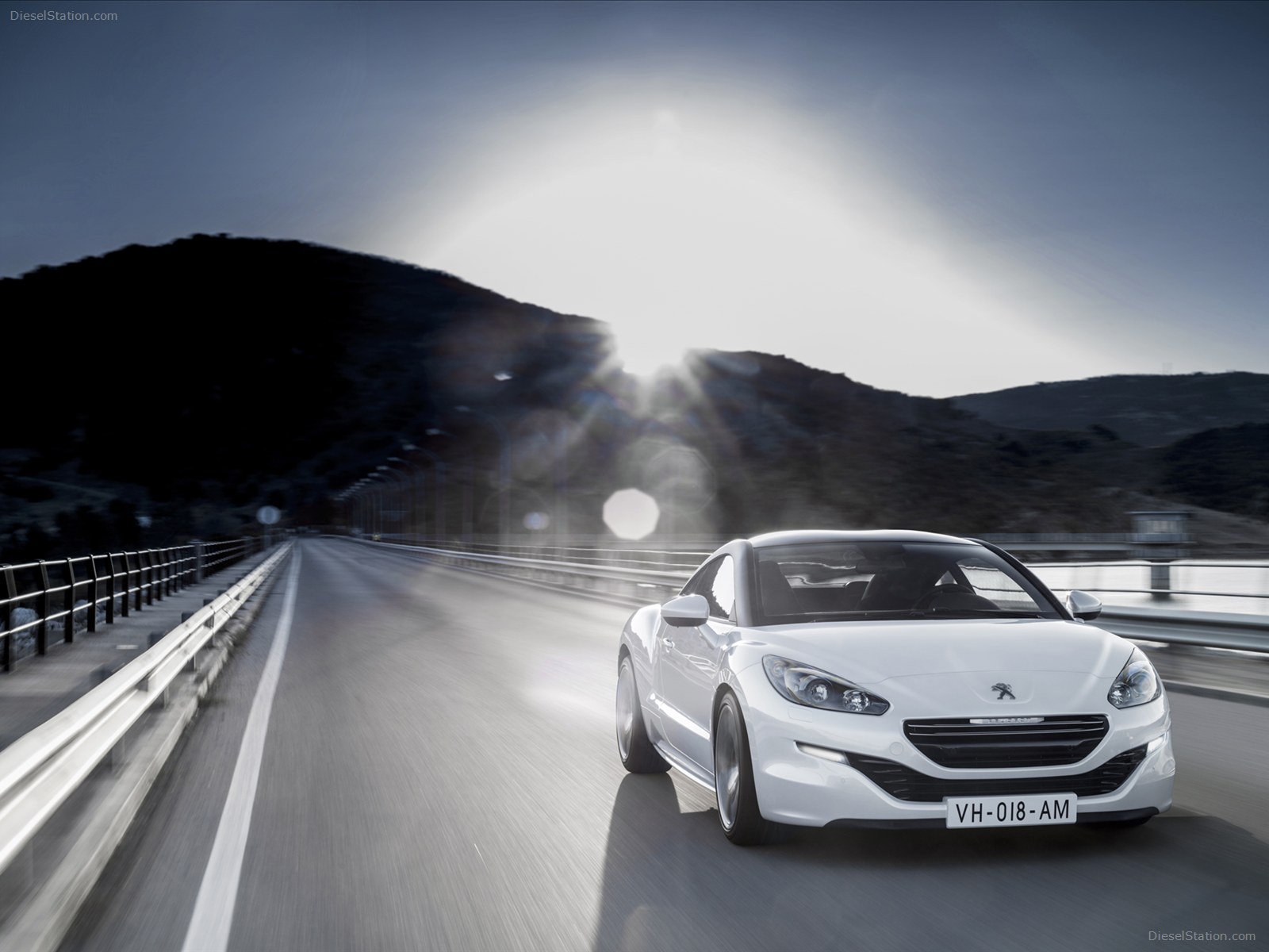 Peugeot RCZ Sports Coupe 2013
