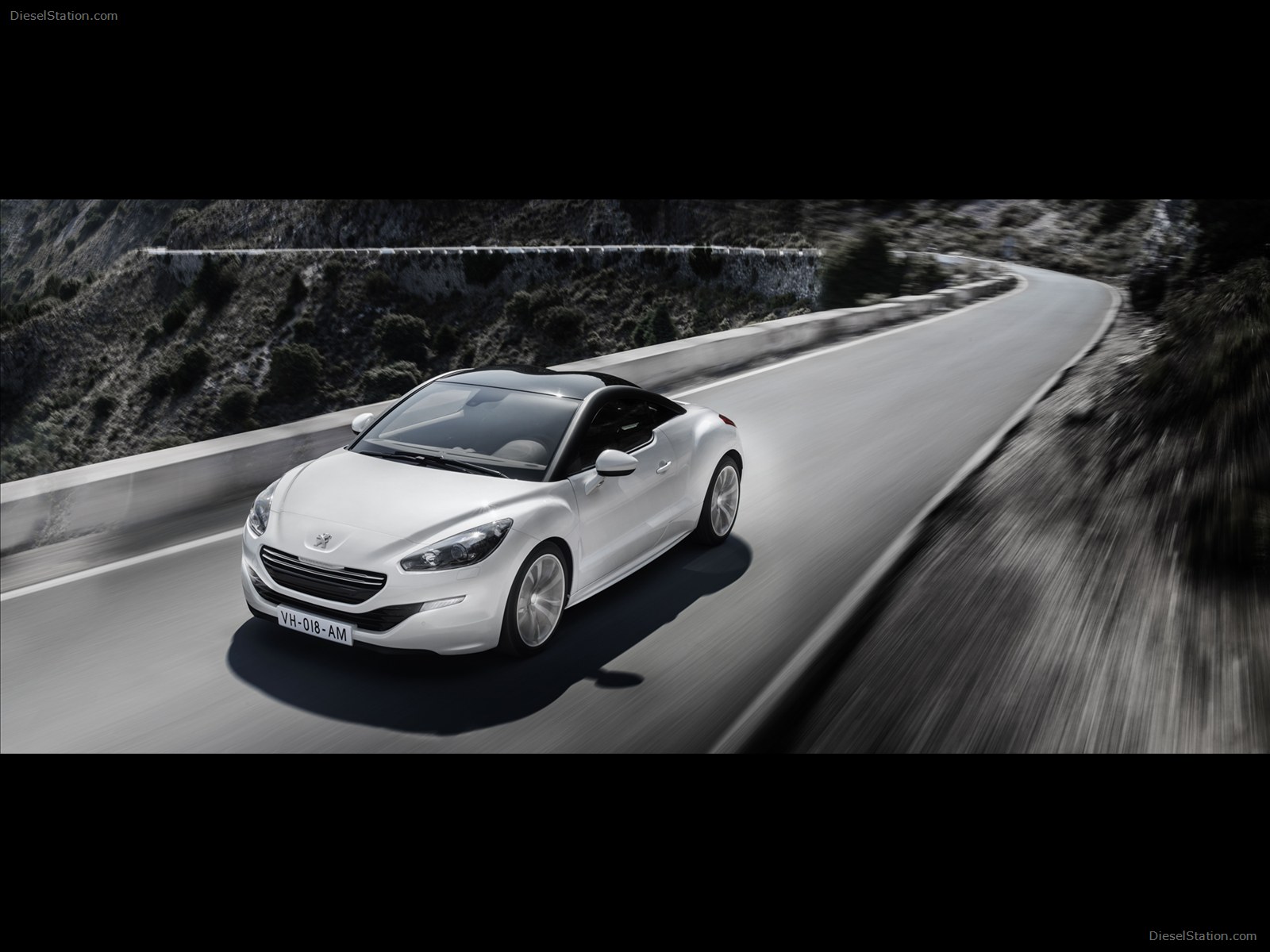 Peugeot RCZ Sports Coupe 2013