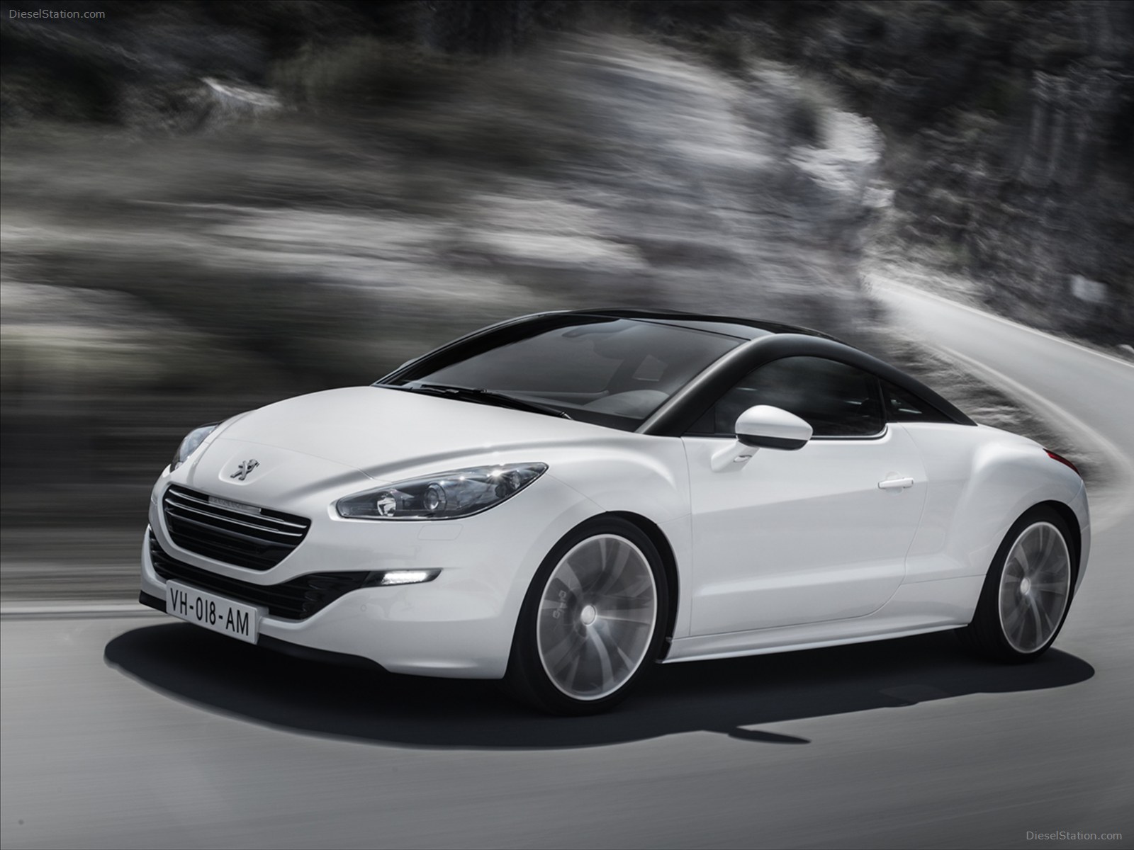 Peugeot RCZ Sports Coupe 2013