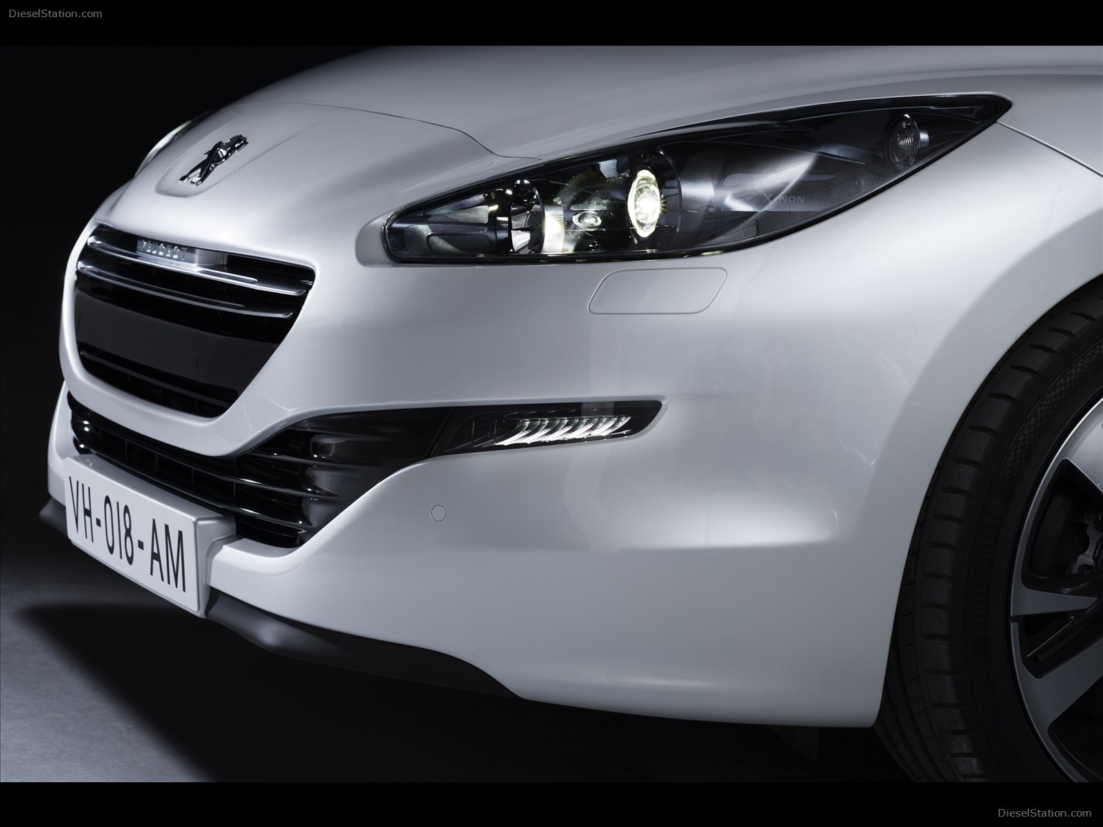 Peugeot RCZ Sports Coupe 2013