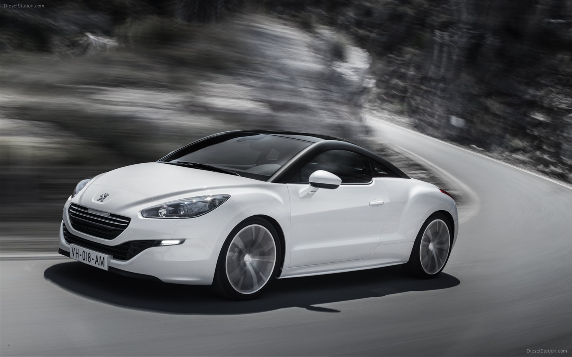 Peugeot RCZ Sports Coupe 2013