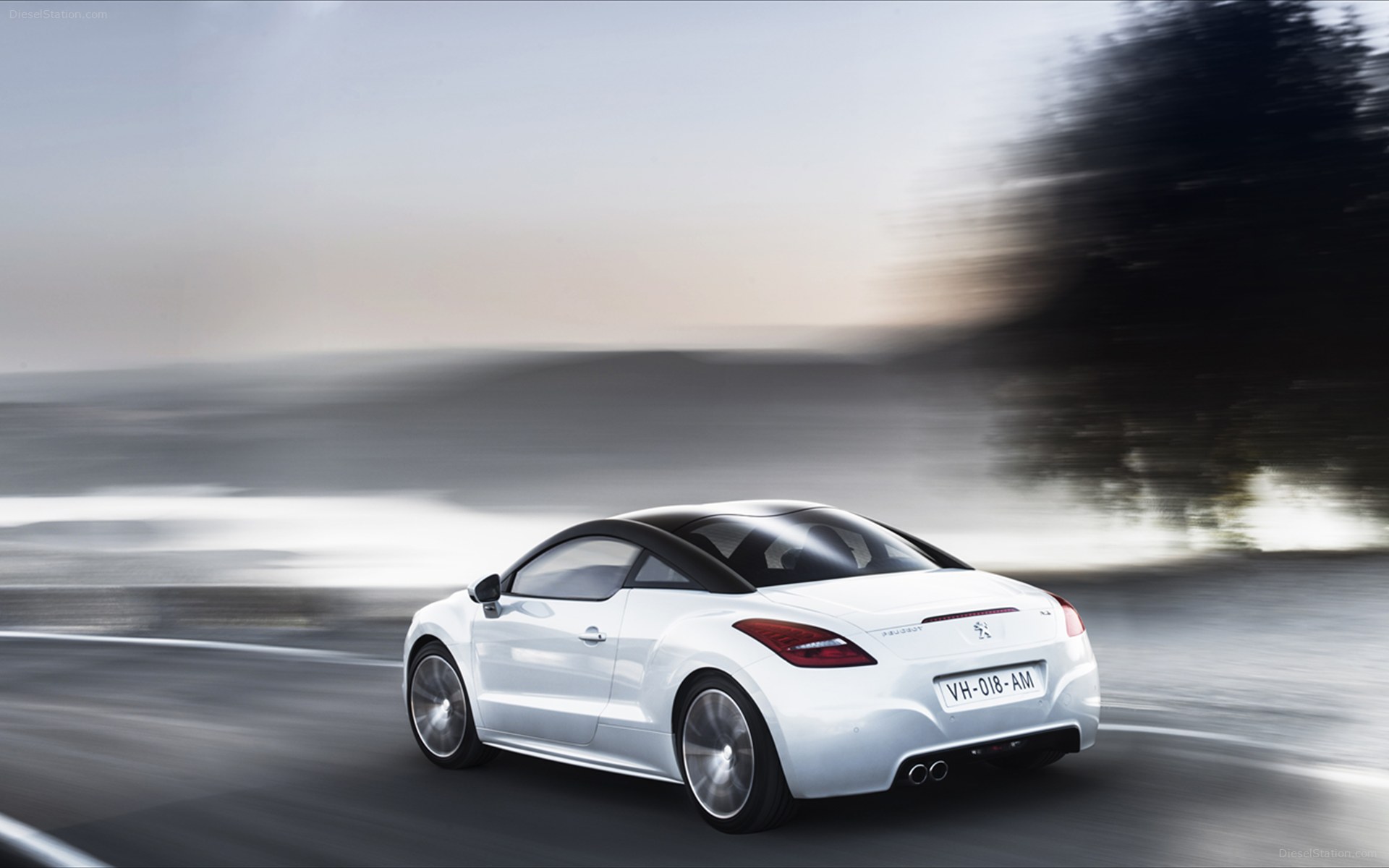 Peugeot RCZ Sports Coupe 2013