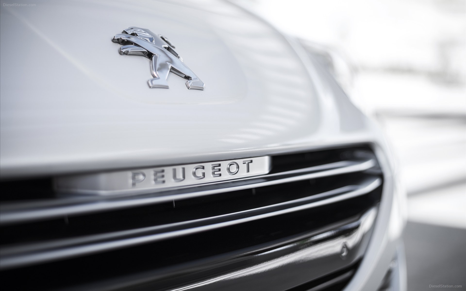 Peugeot RCZ Sports Coupe 2013