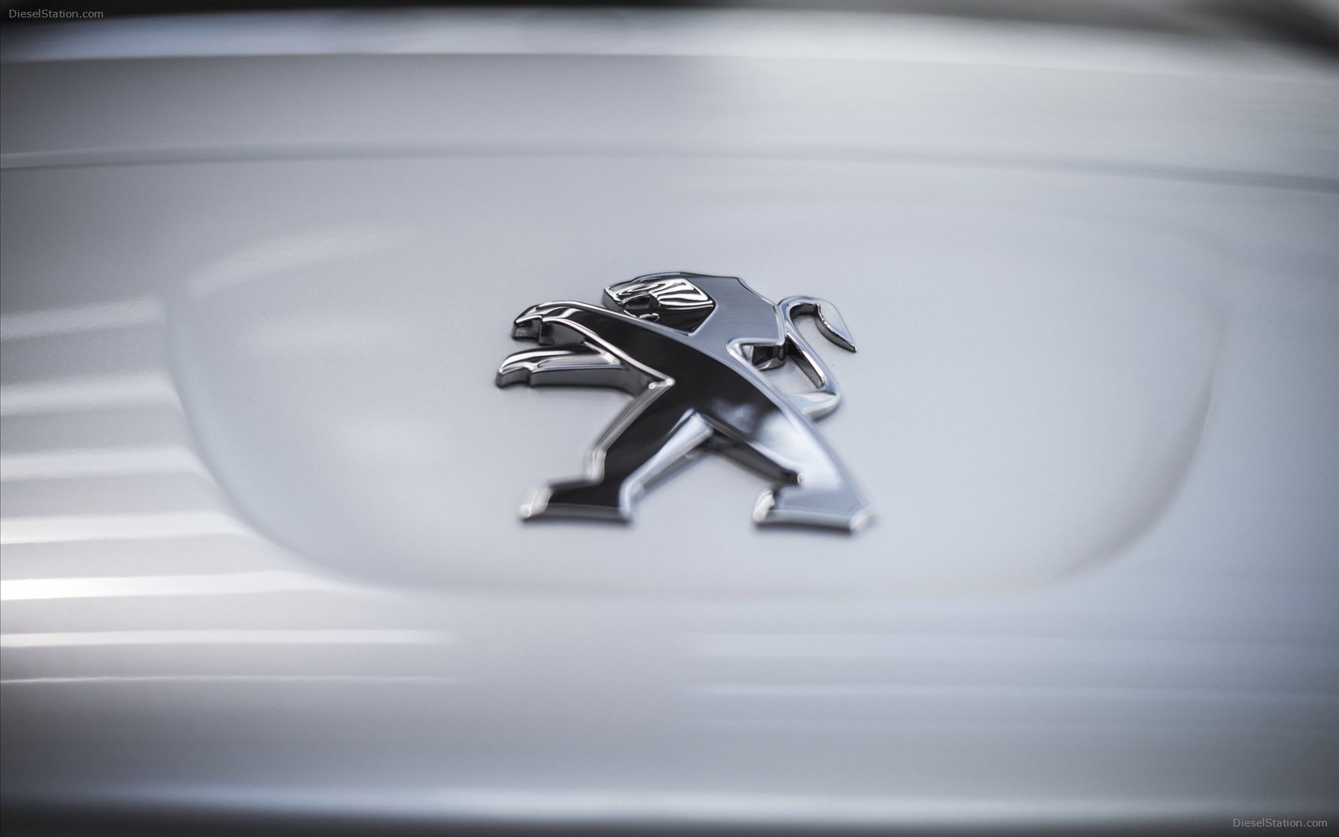 Peugeot RCZ Sports Coupe 2013