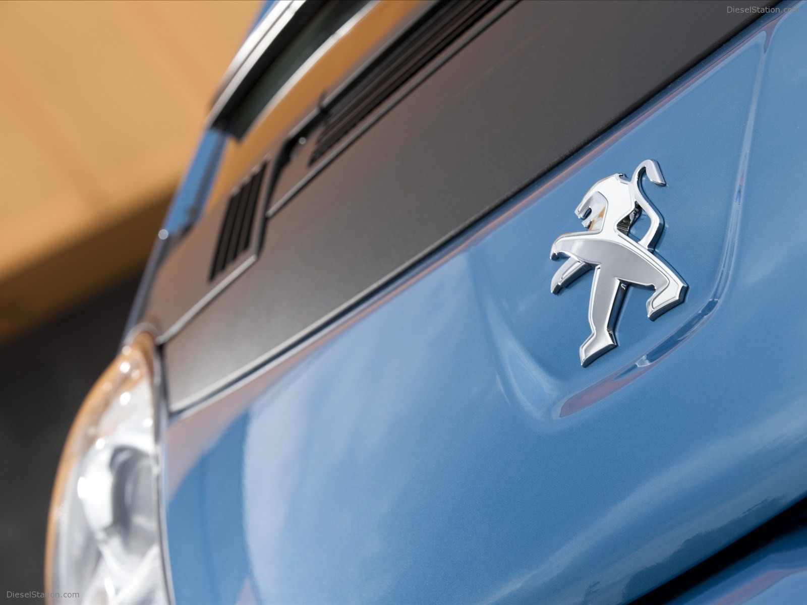 Peugeot iOn 2011